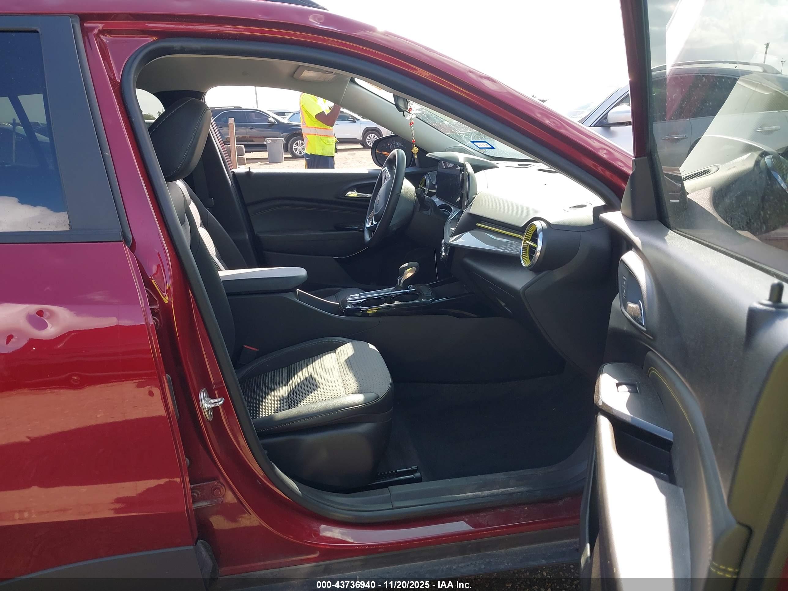 CHEVROLET TRAX image 5