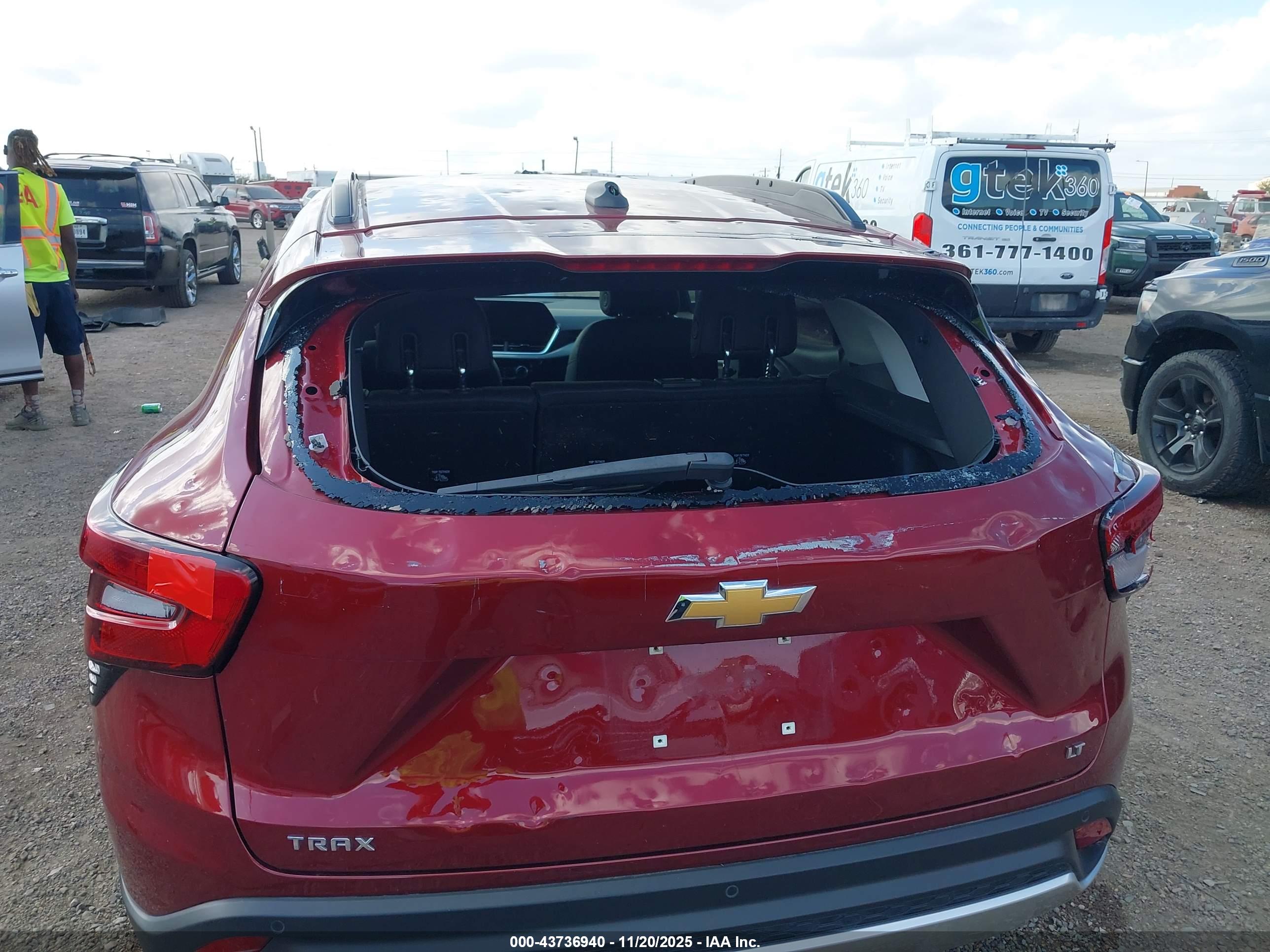 CHEVROLET TRAX image 6