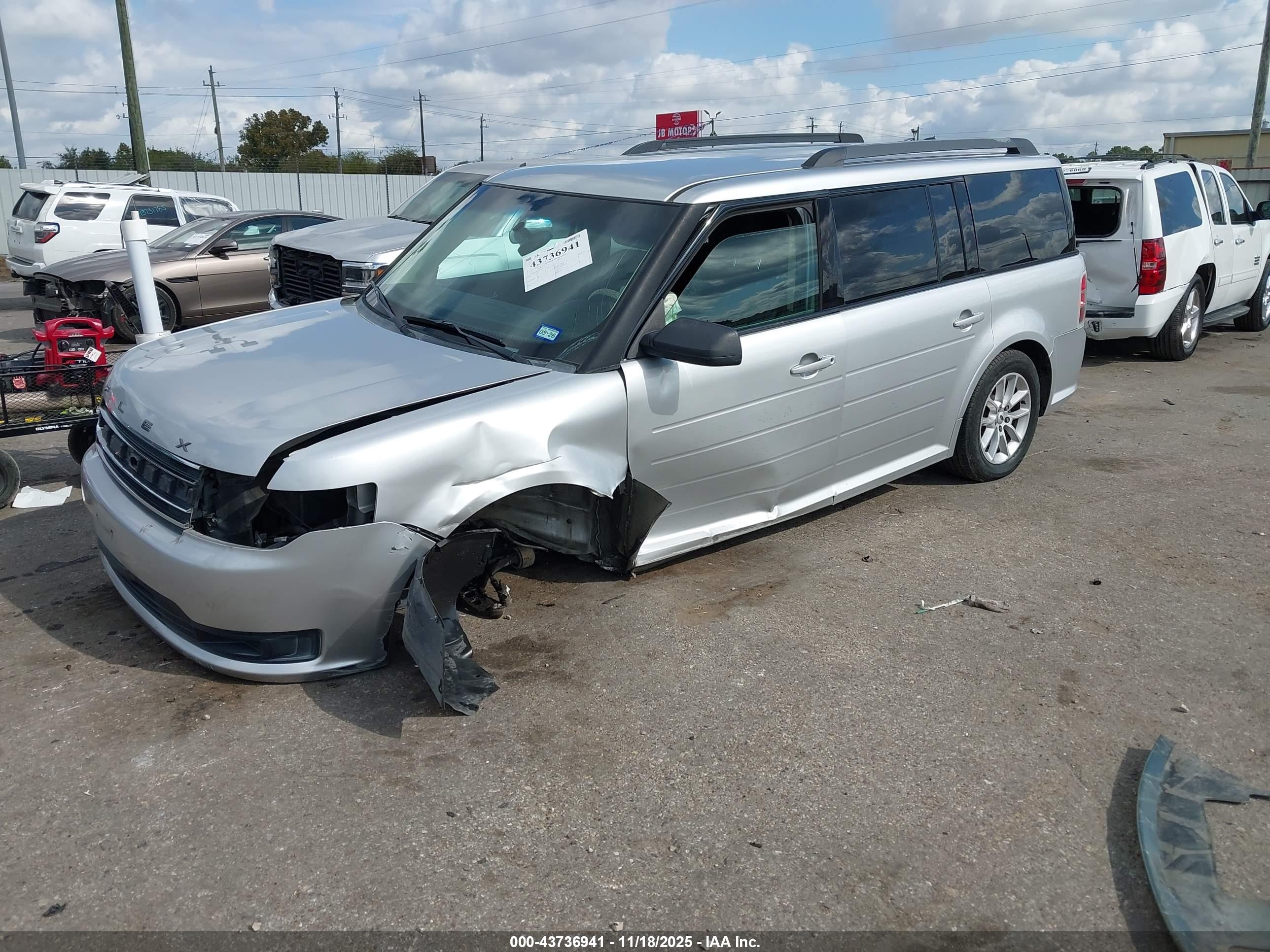 FORD FLEX image 2