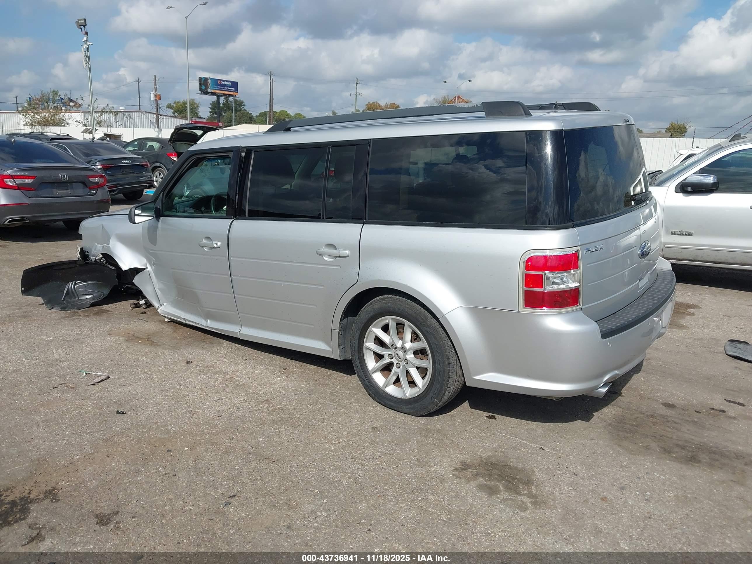 FORD FLEX image 3