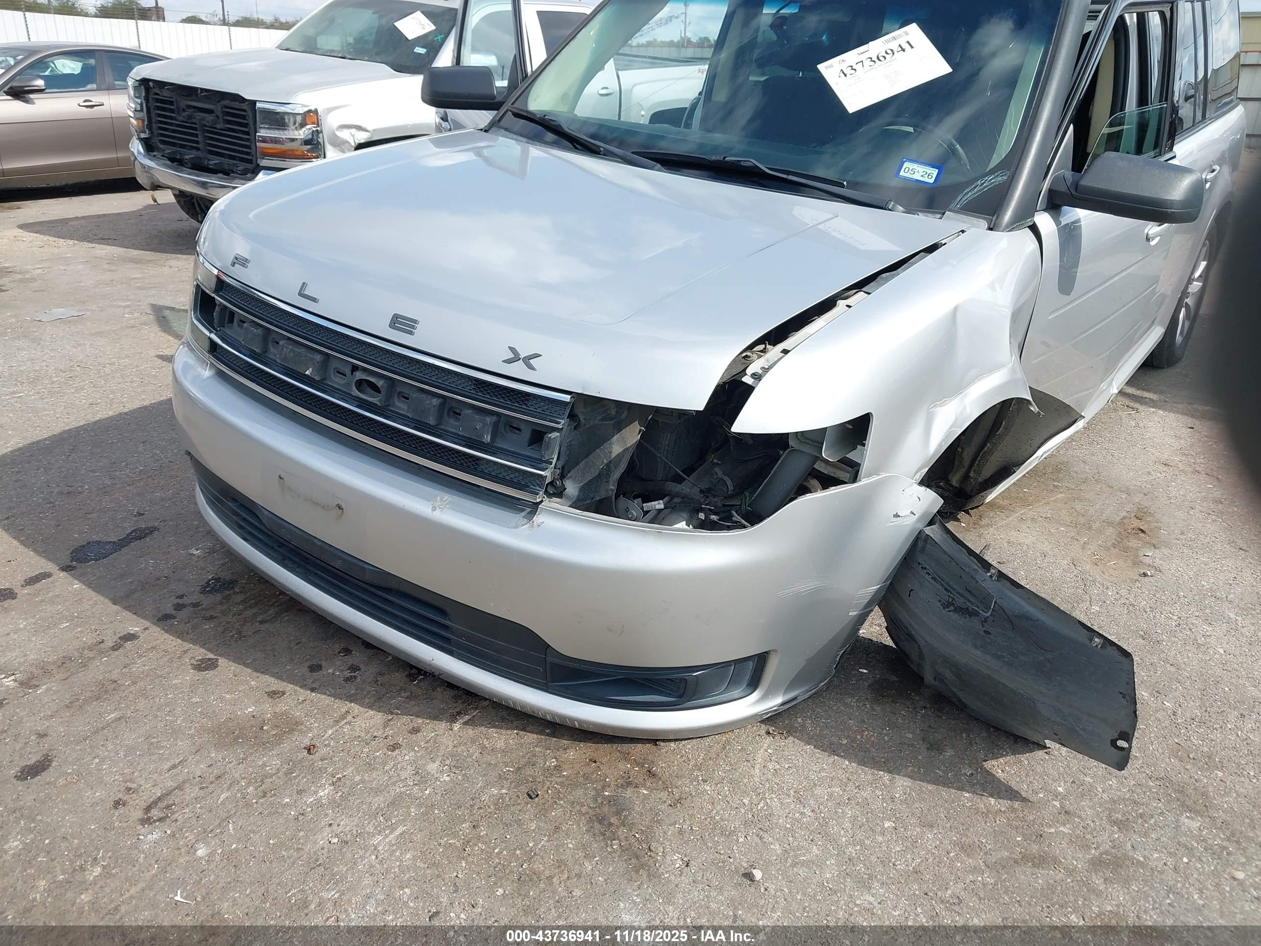 FORD FLEX image 6