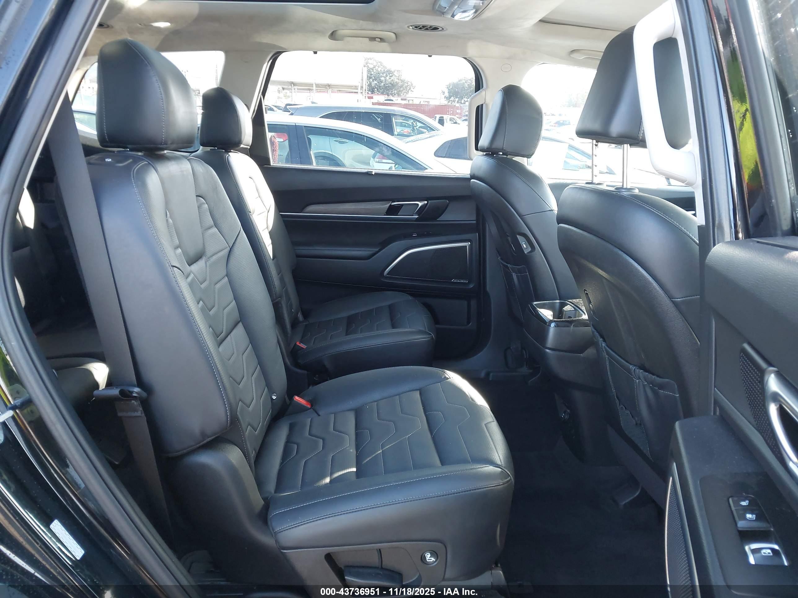 KIA TELLURIDE image 8