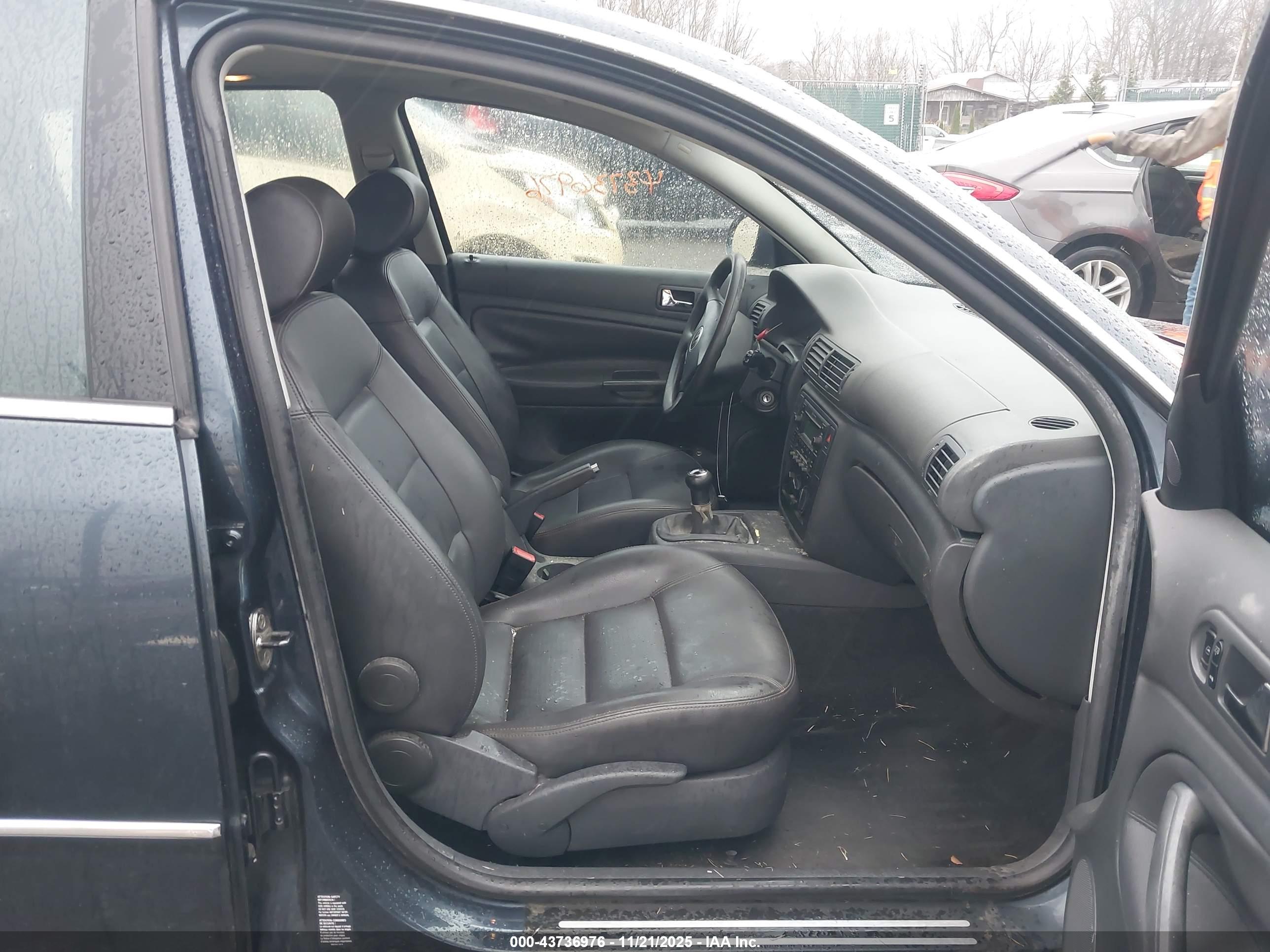 VOLKSWAGEN PASSAT image 5