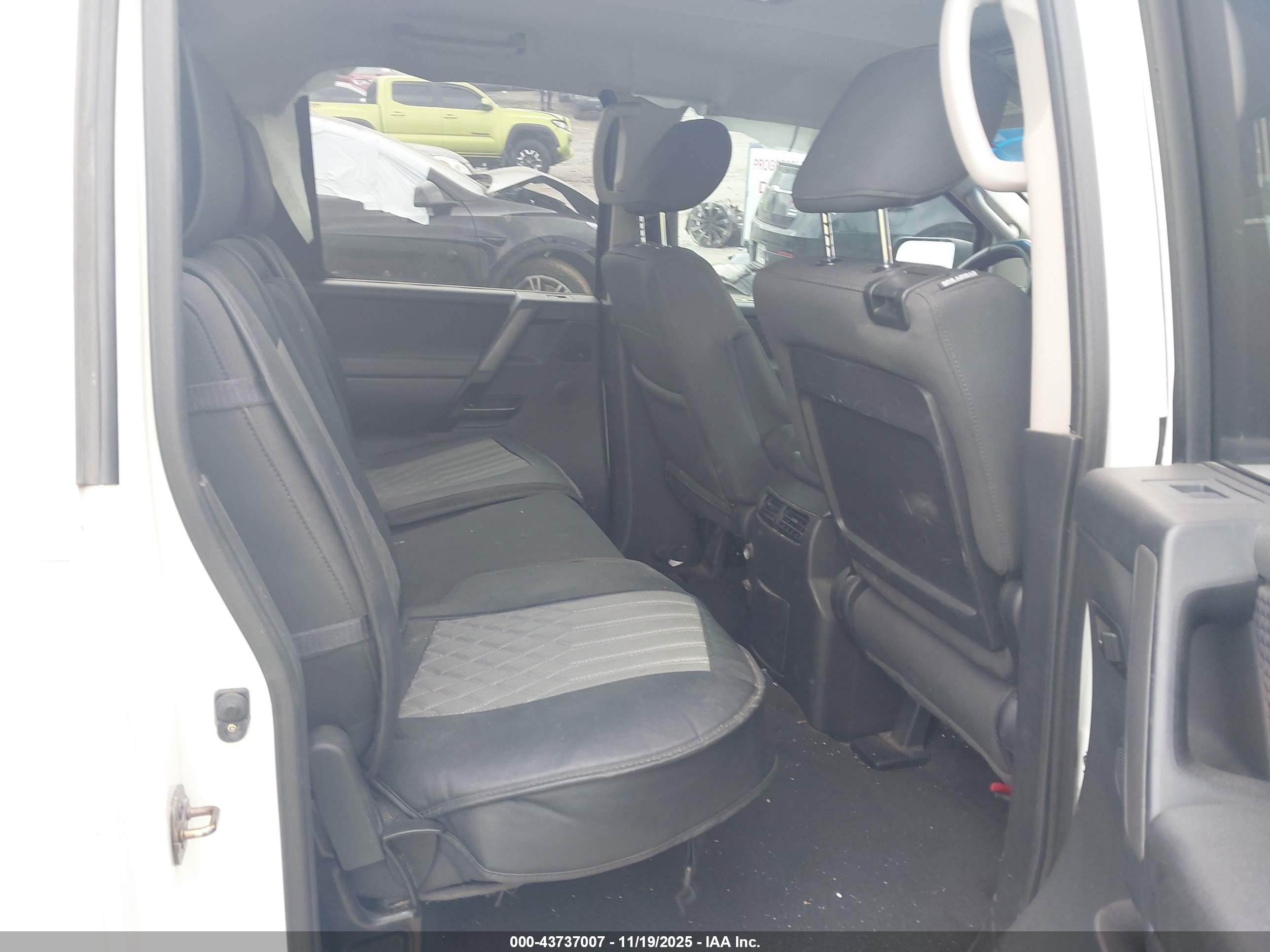 NISSAN TITAN image 8