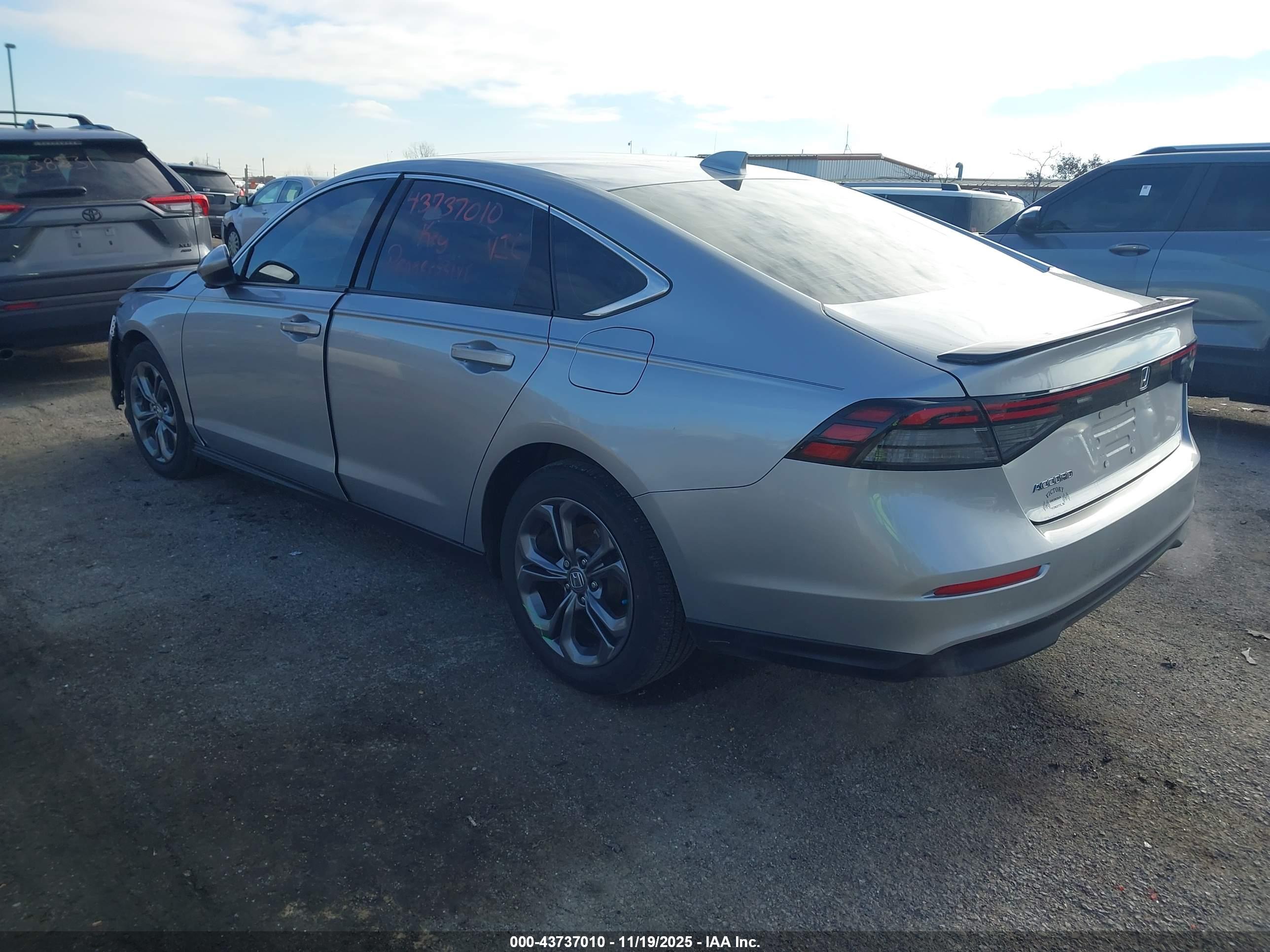 HONDA ACCORD image 3