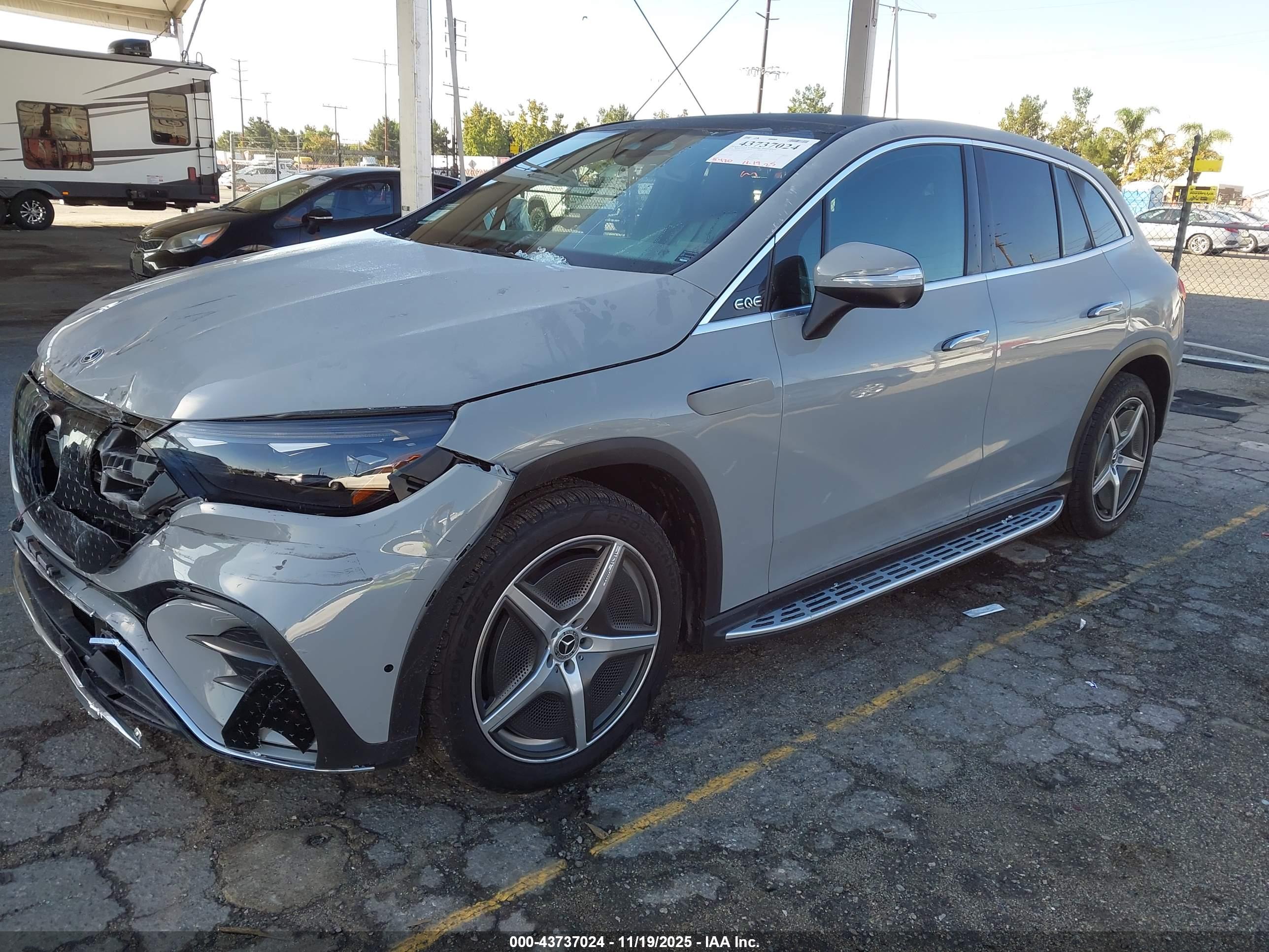 MERCEDES-BENZ EQE image 2