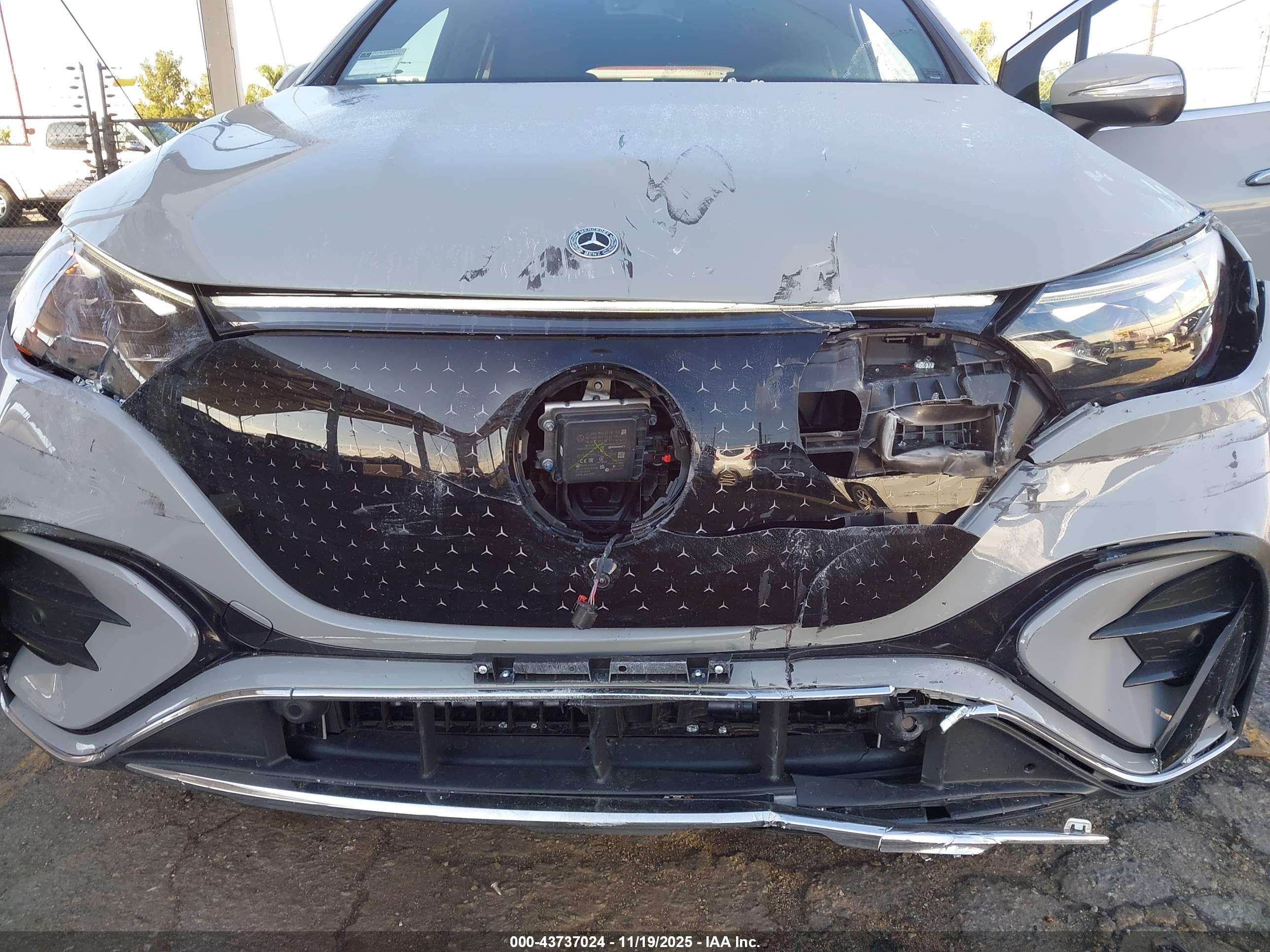 MERCEDES-BENZ EQE image 6