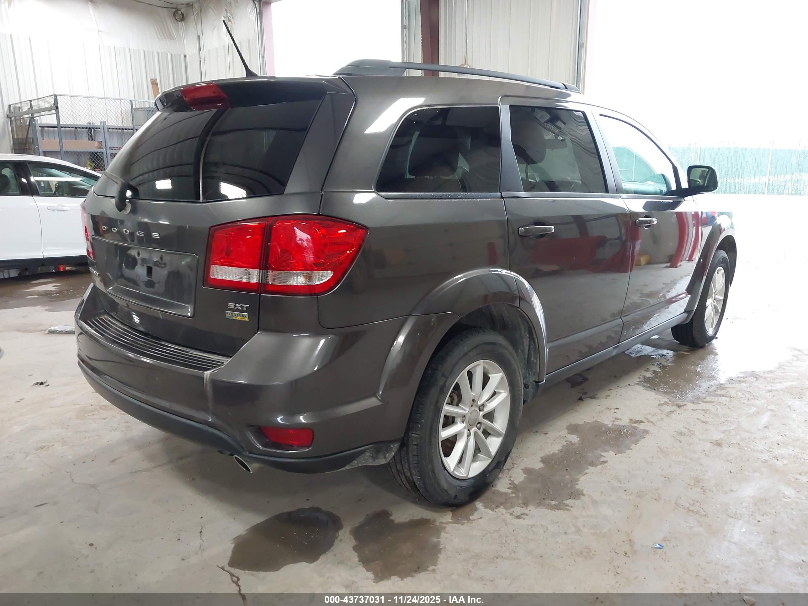 DODGE JOURNEY image 4