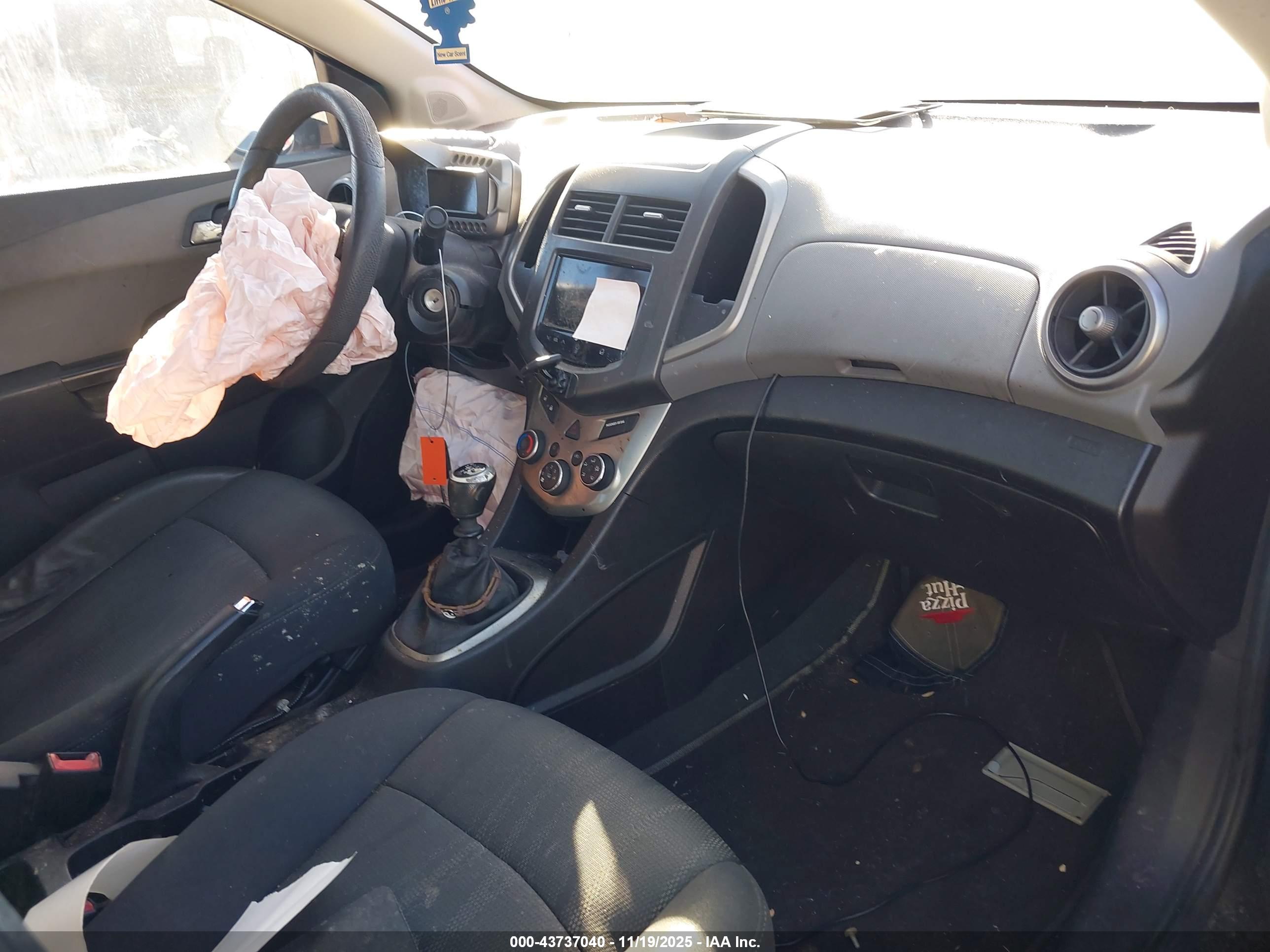 CHEVROLET SONIC image 5