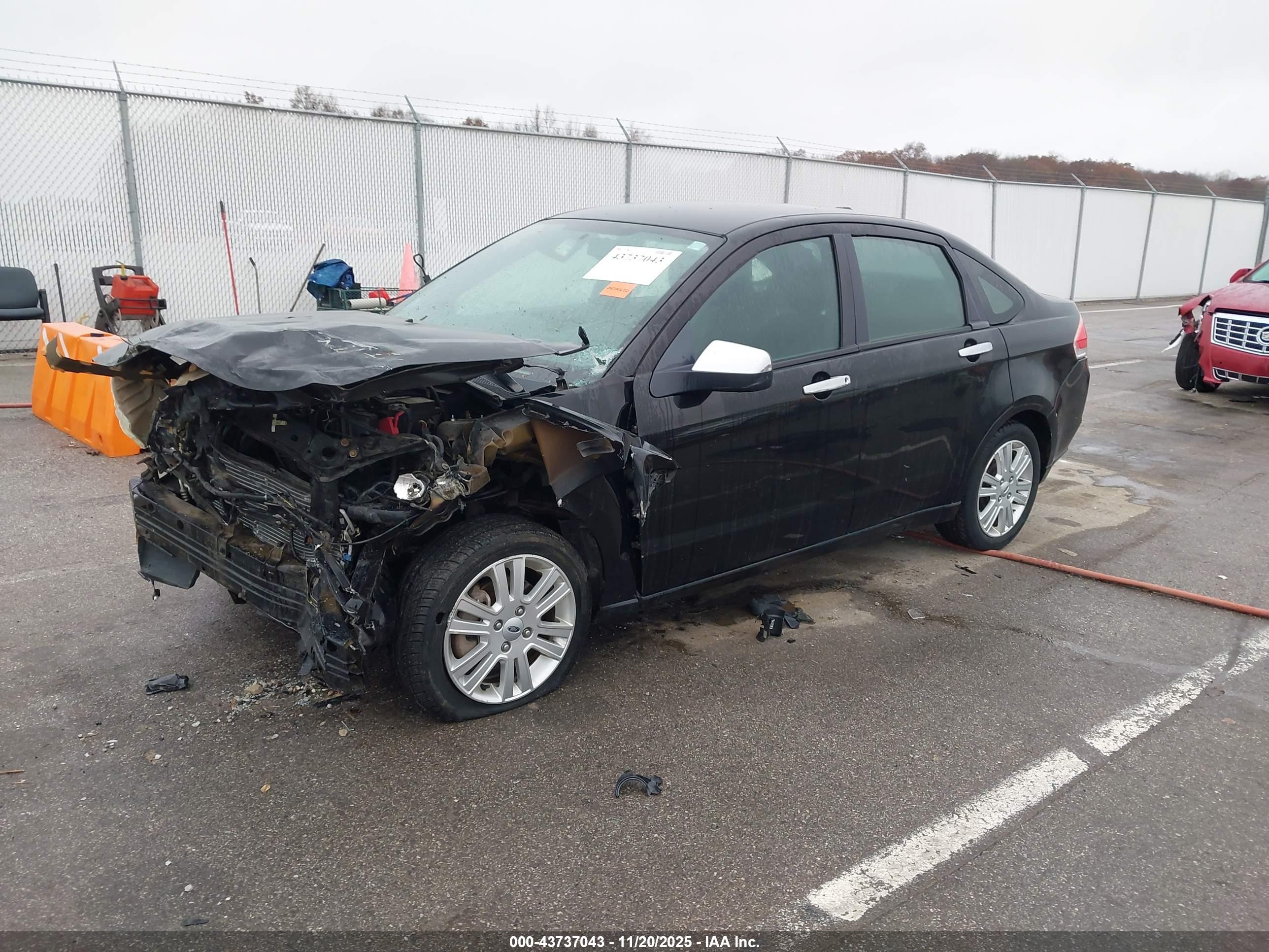 FORD FOCUS image 2