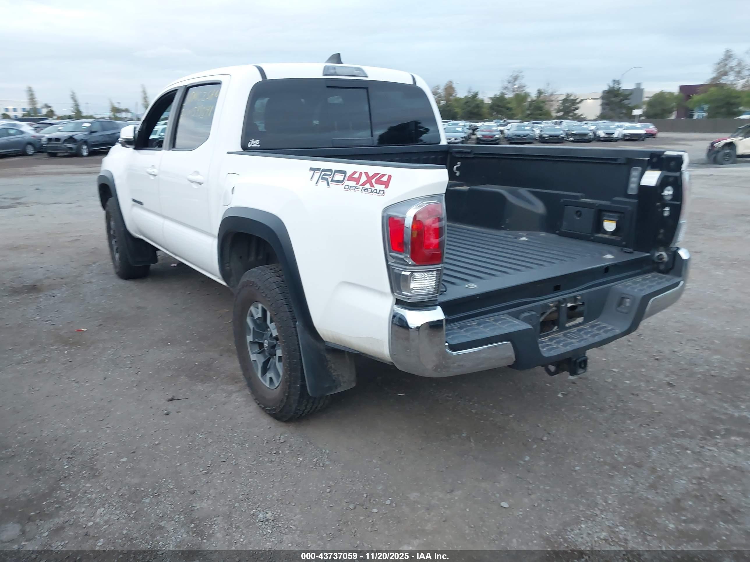 TOYOTA TACOMA image 3