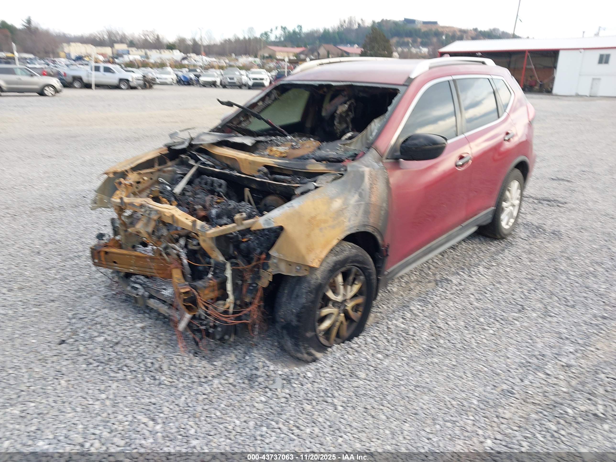 NISSAN ROGUE image 2