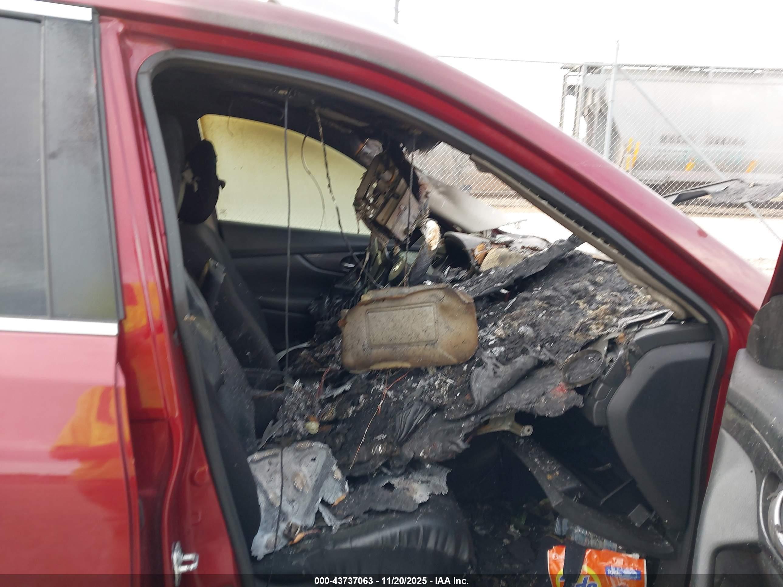 NISSAN ROGUE image 5