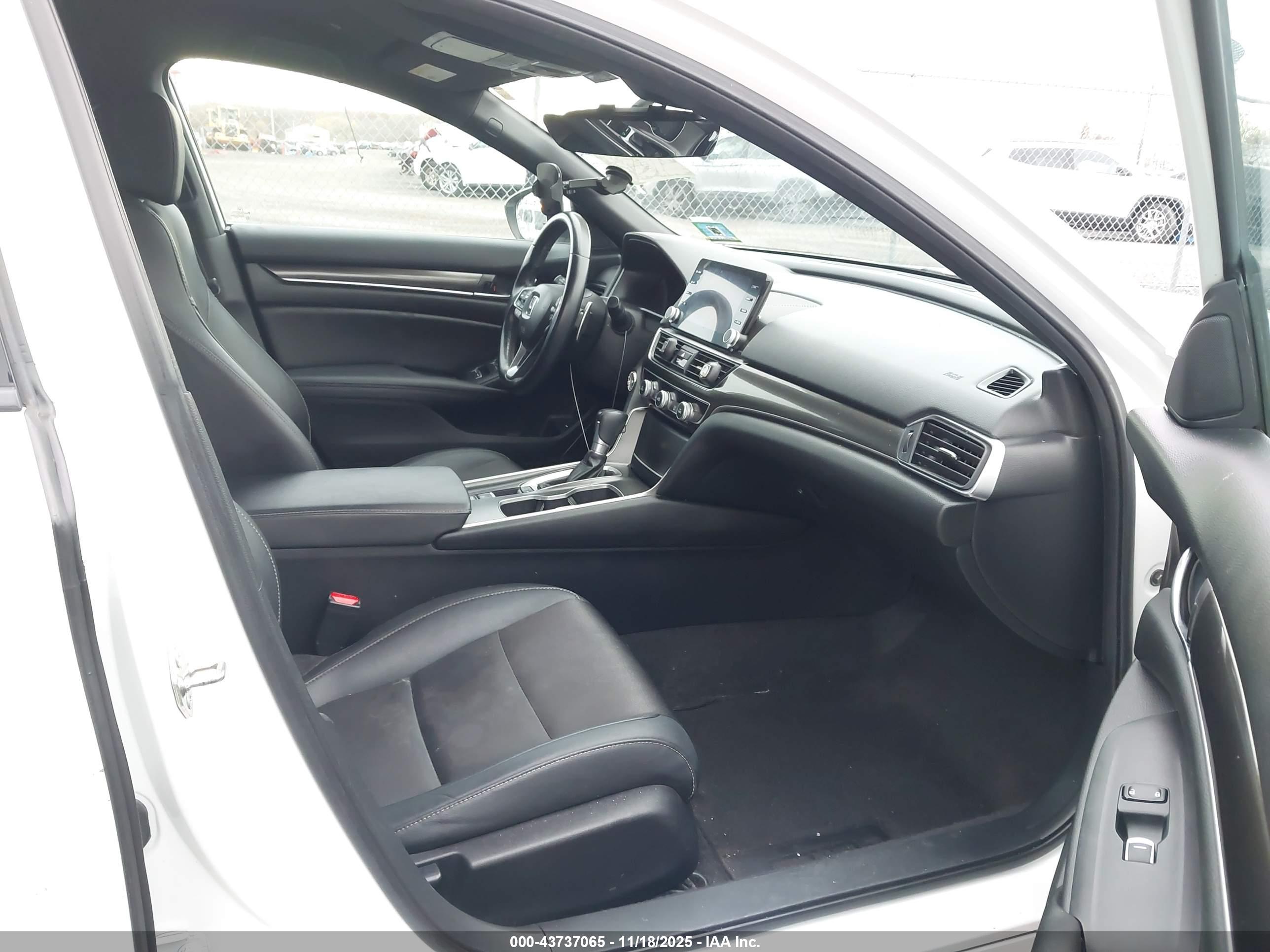 HONDA ACCORD image 5