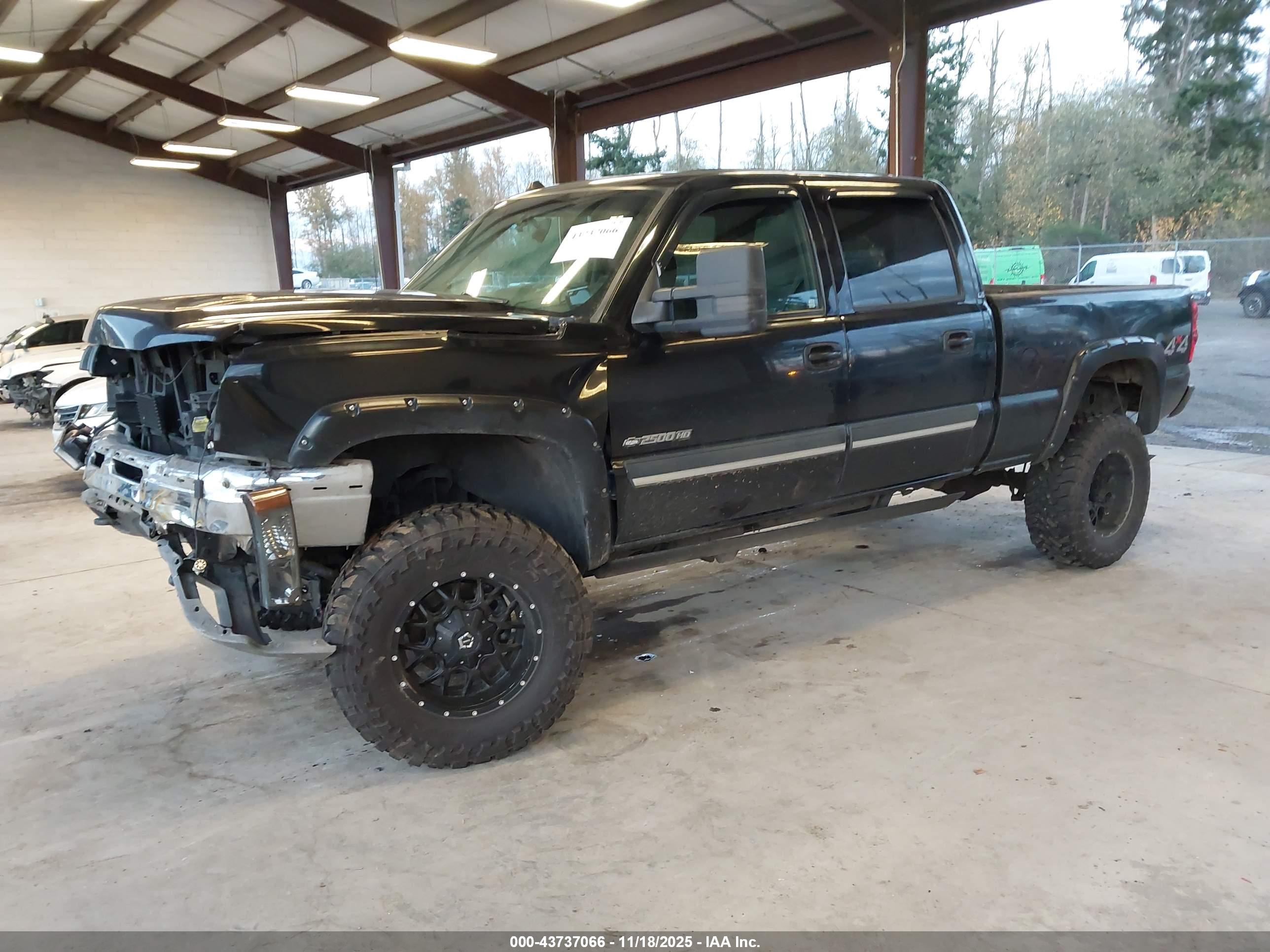 CHEVROLET SILVERADO image 2