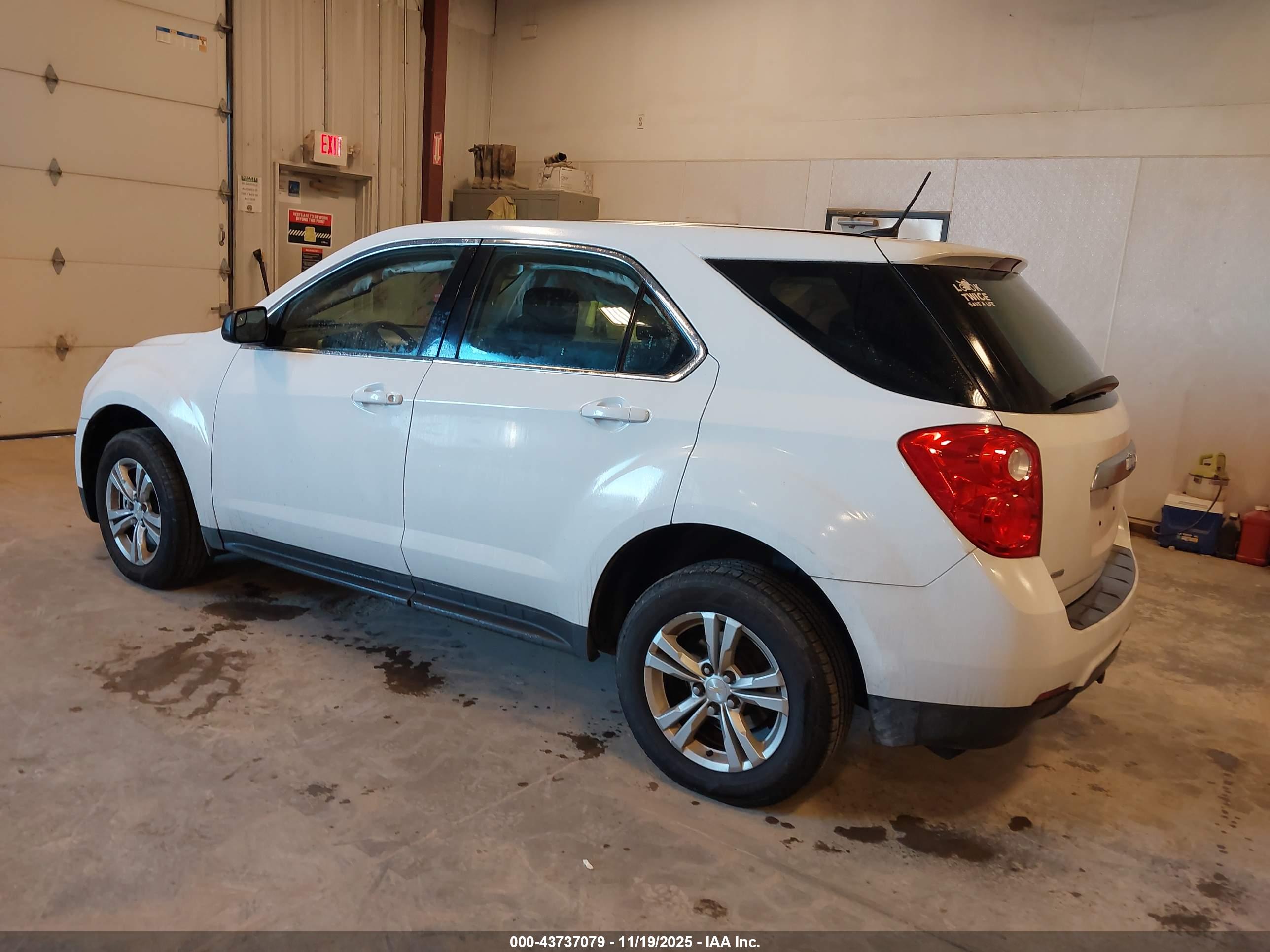 CHEVROLET EQUINOX image 3