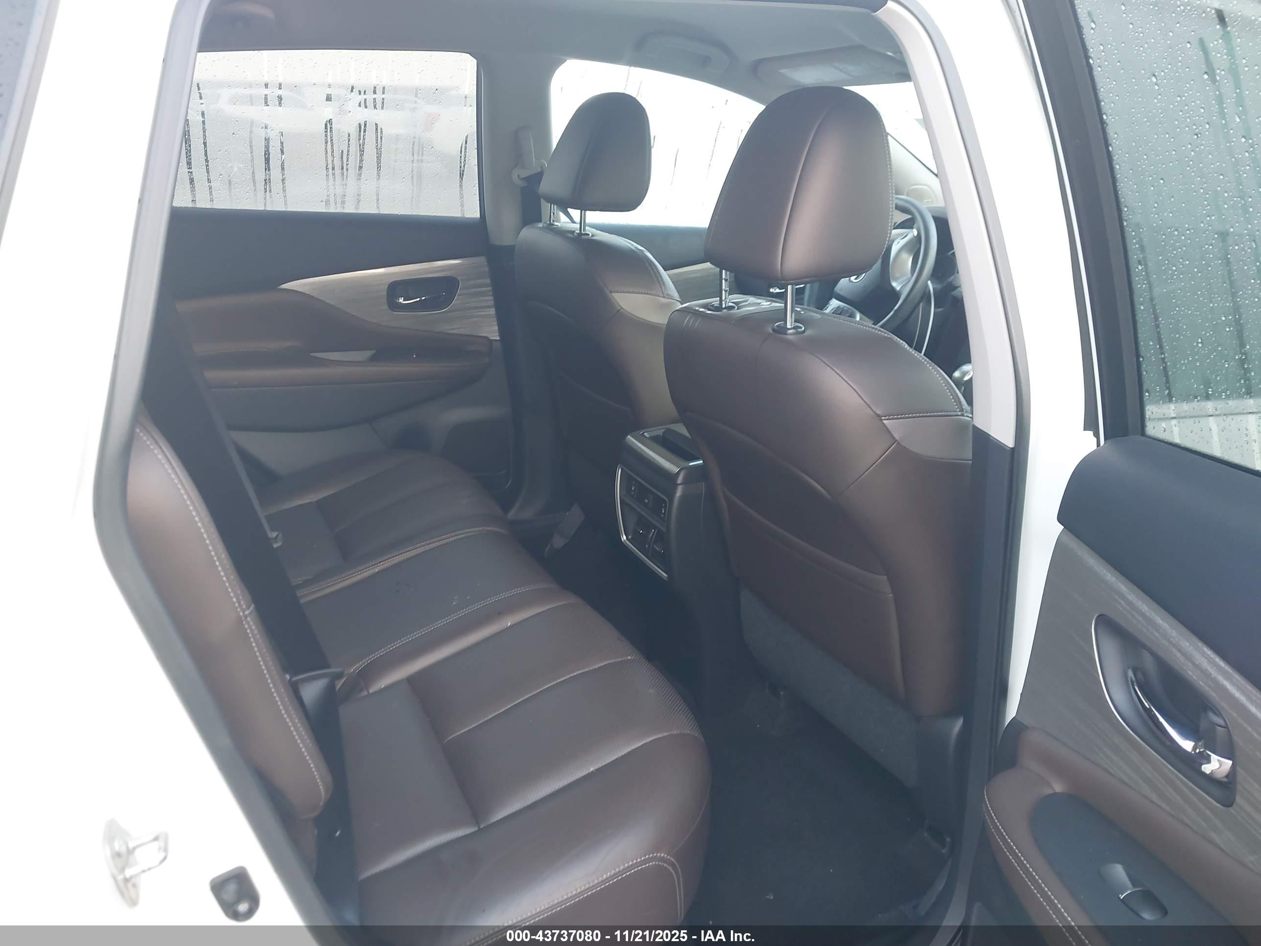 NISSAN MURANO image 8