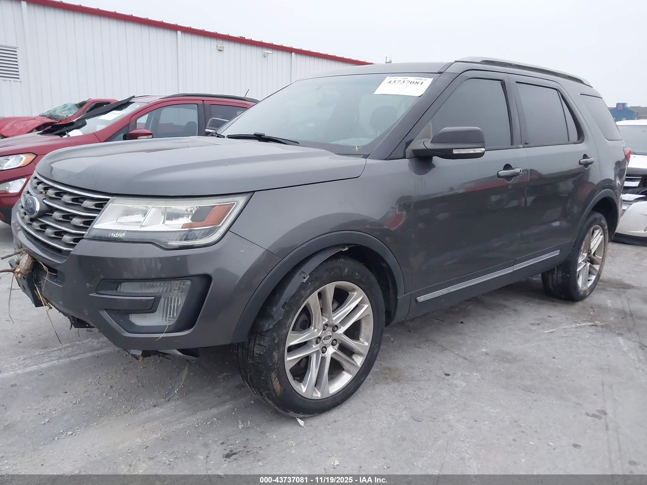 FORD EXPLORER image 2