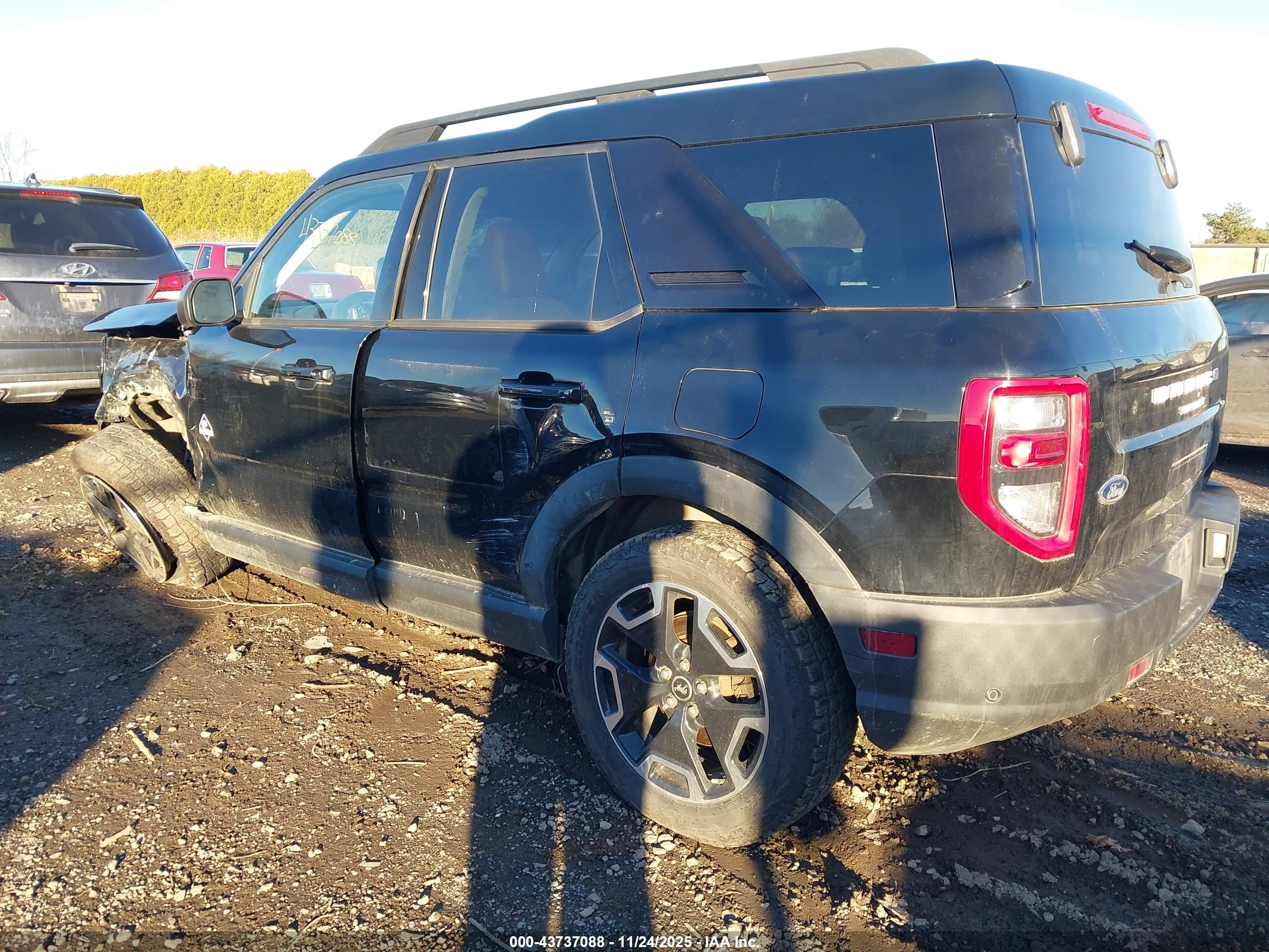 FORD BRONCO image 3