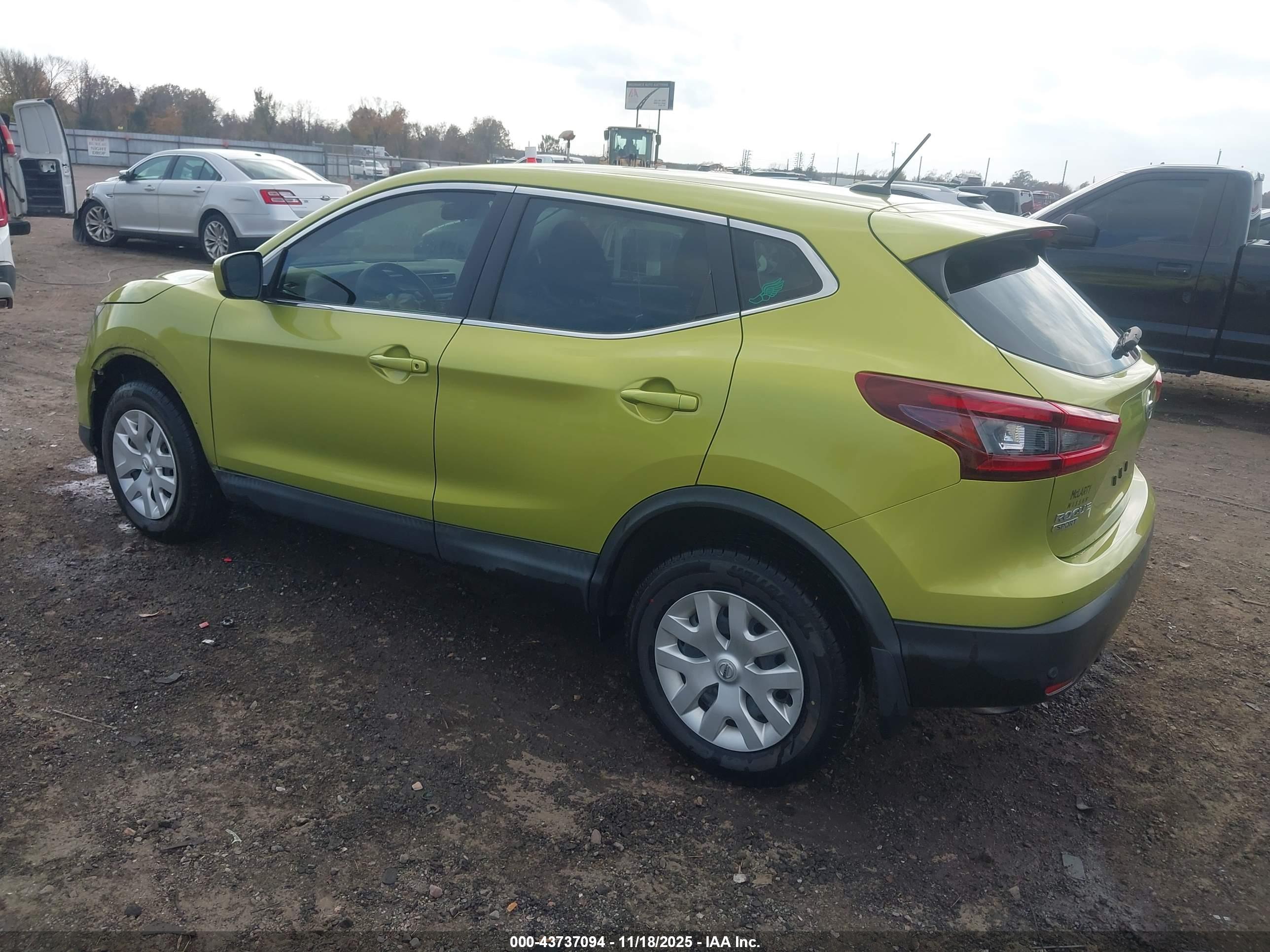 NISSAN ROGUE image 3
