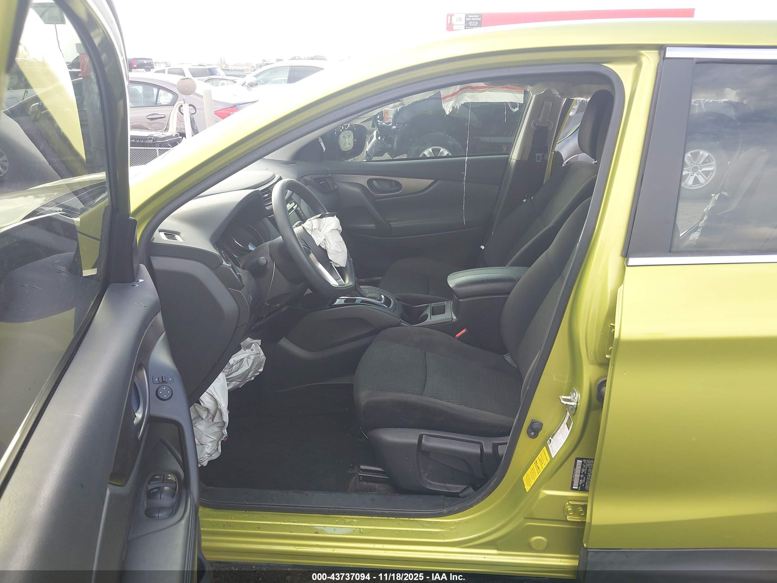 NISSAN ROGUE image 5