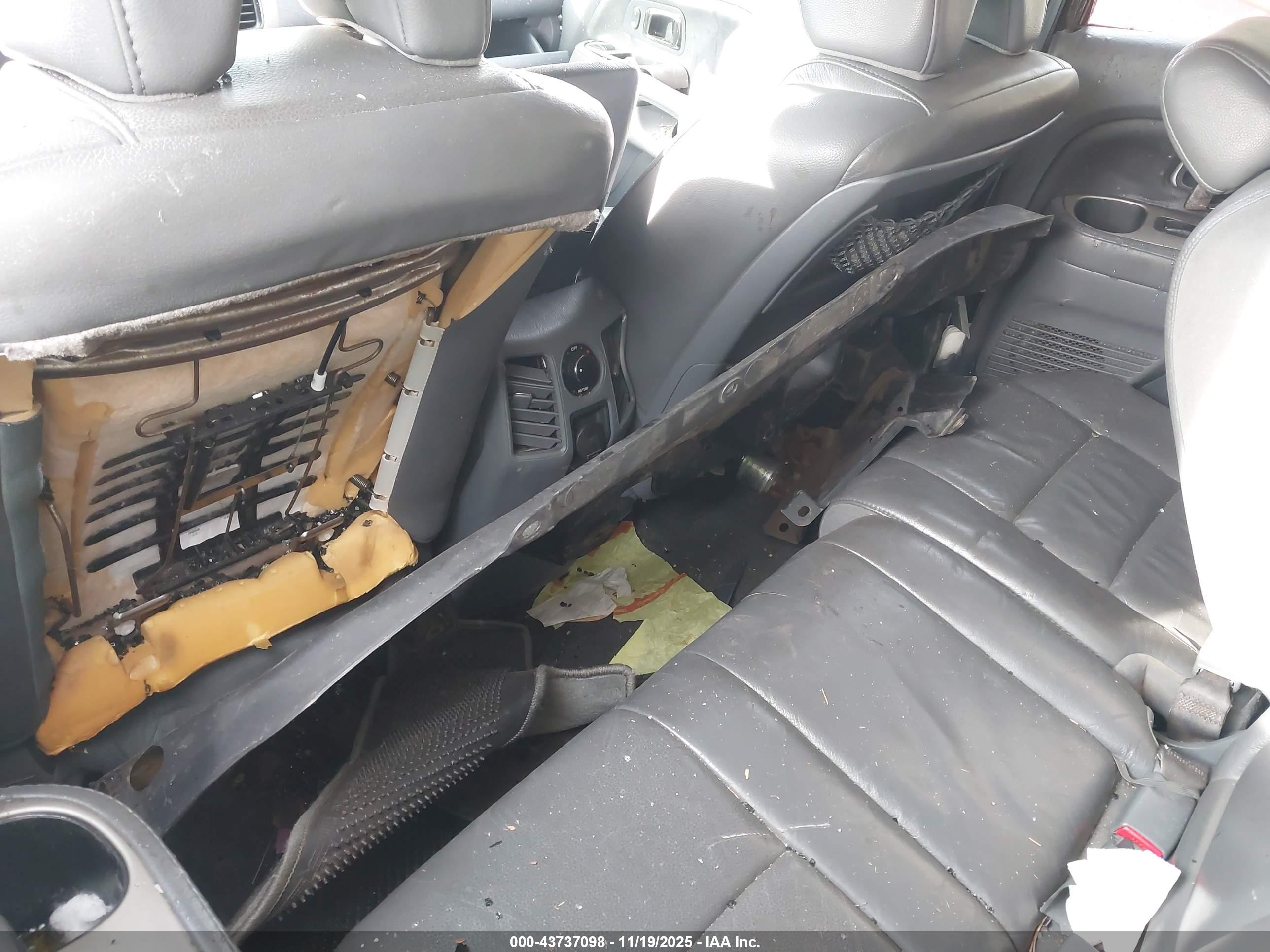 HONDA PILOT image 8