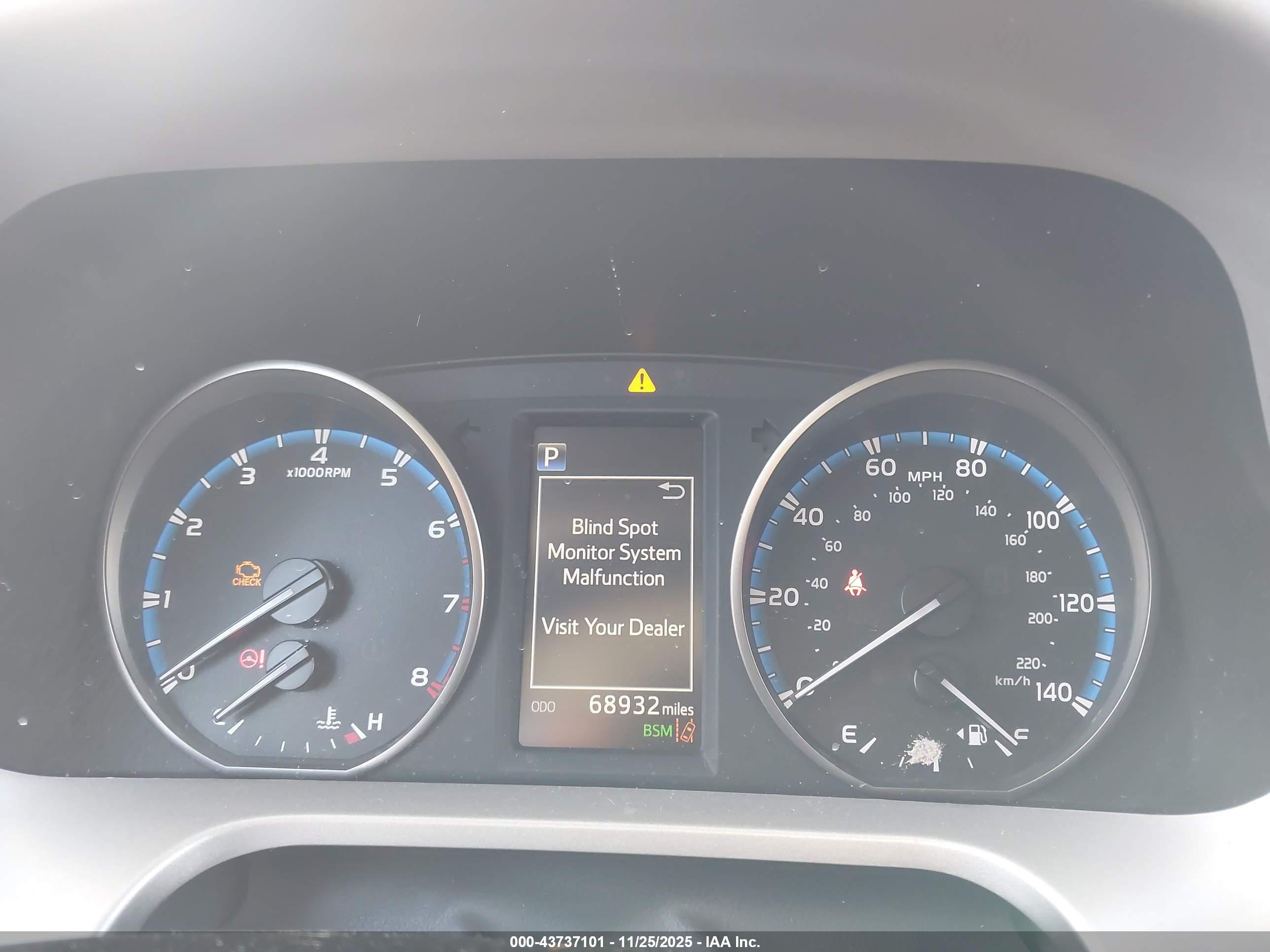 TOYOTA RAV4 image 7
