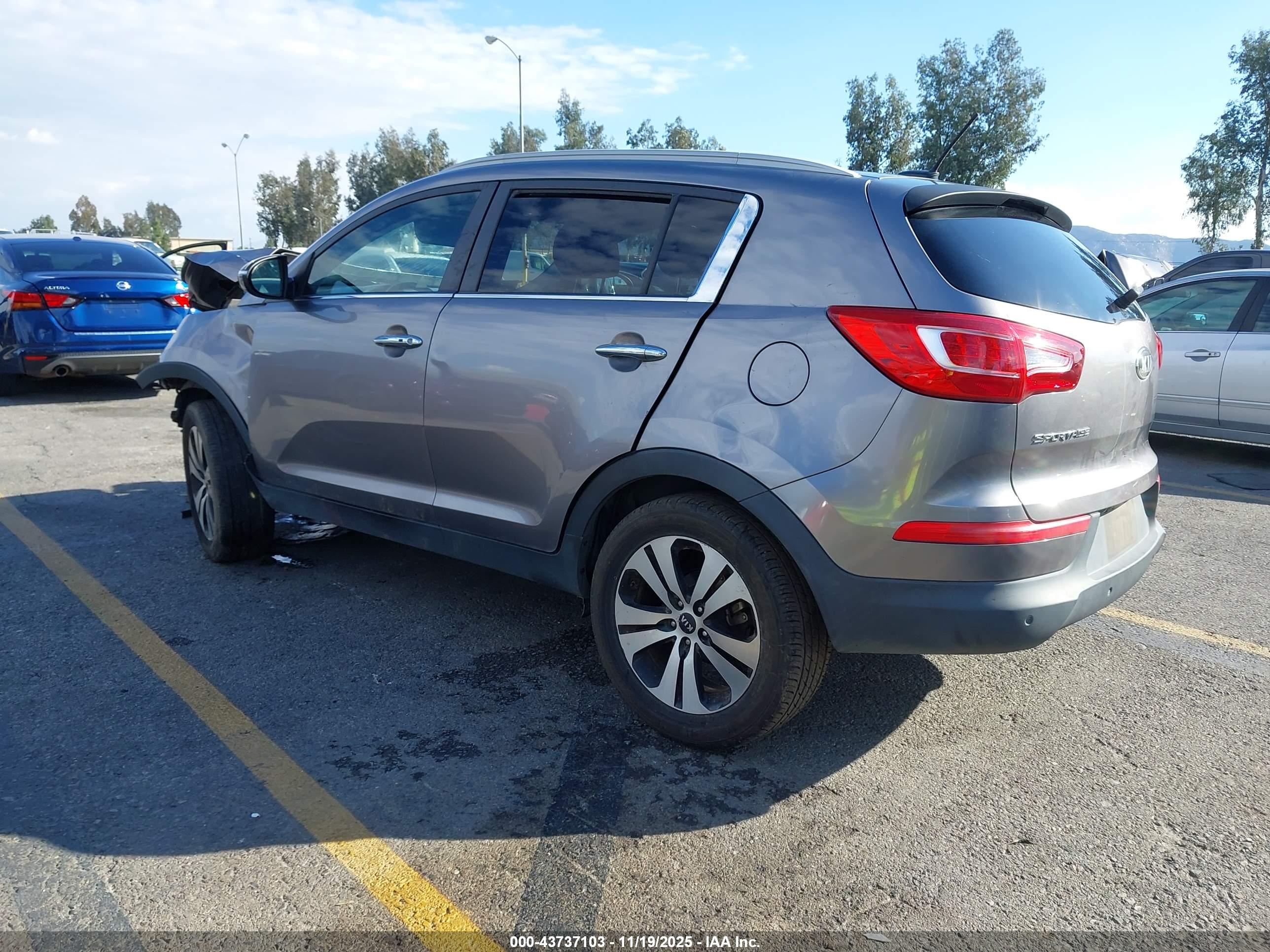 KIA SPORTAGE image 3
