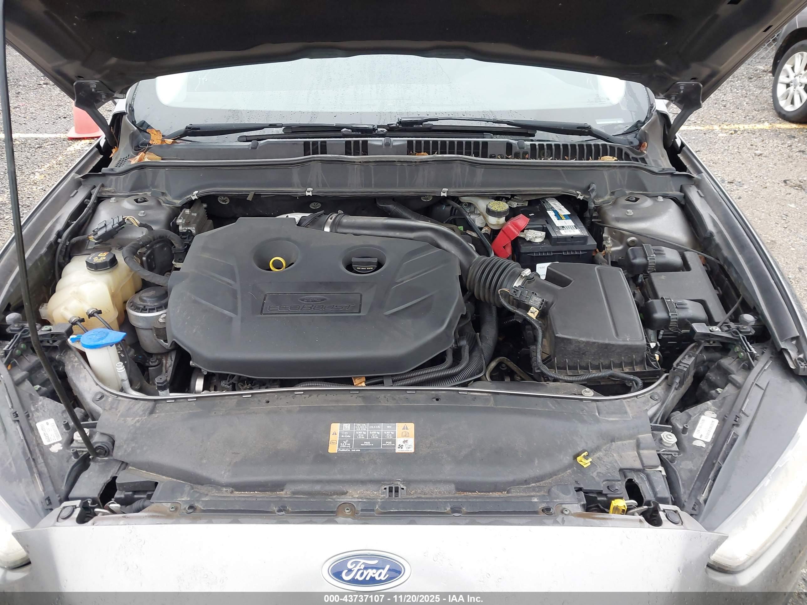 FORD FUSION image 10