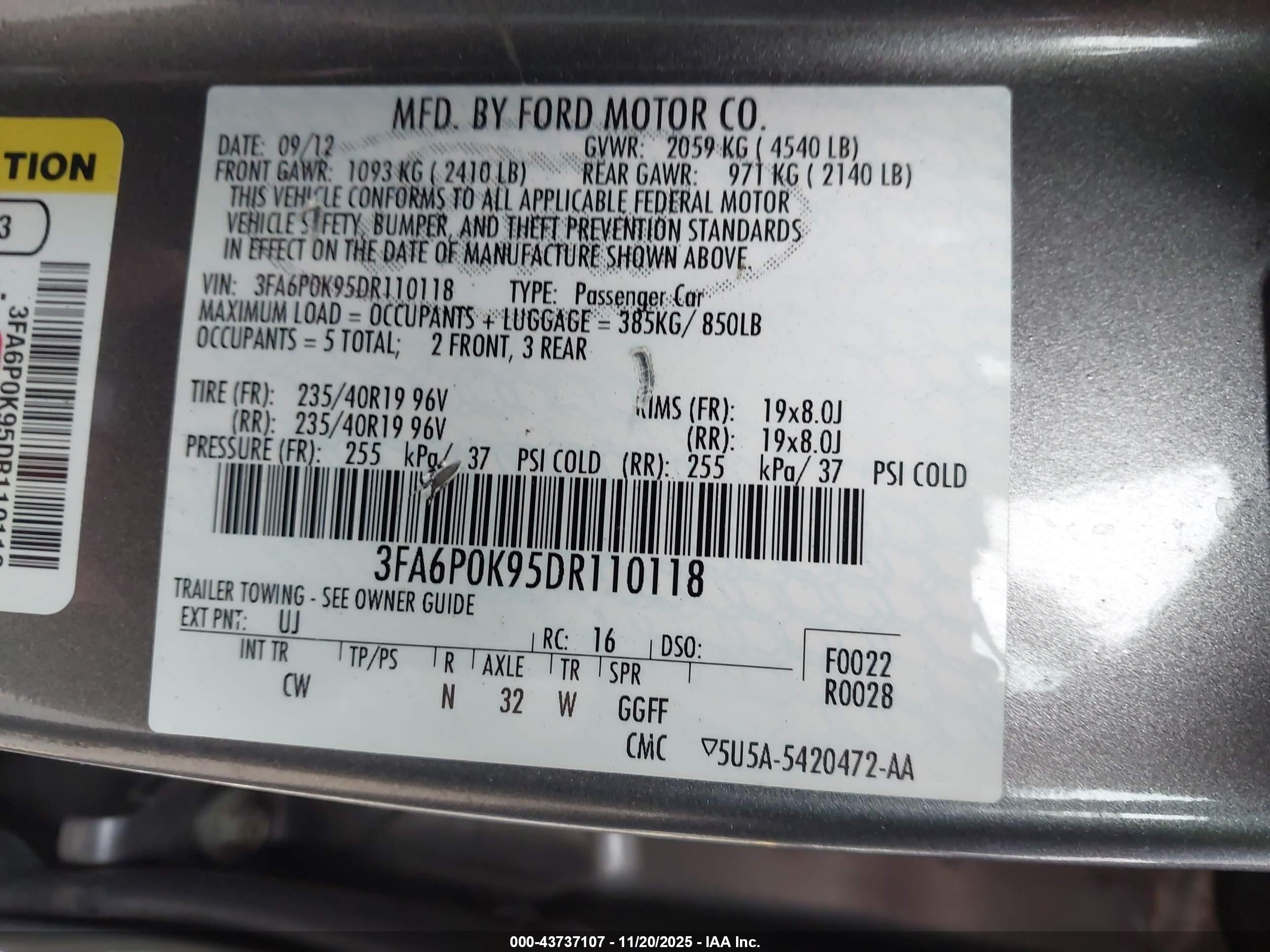 FORD FUSION image 9