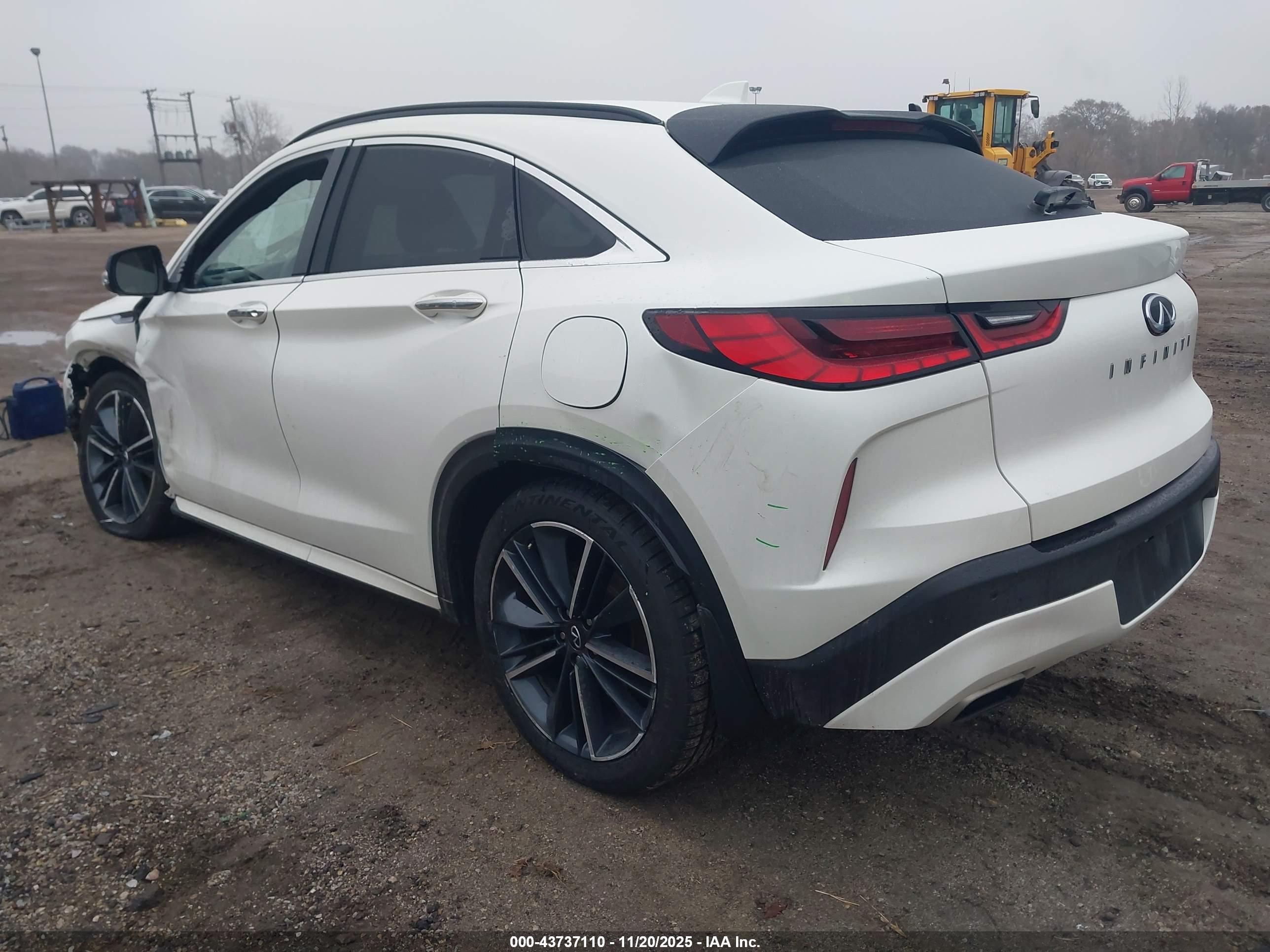 INFINITI QX55 image 3