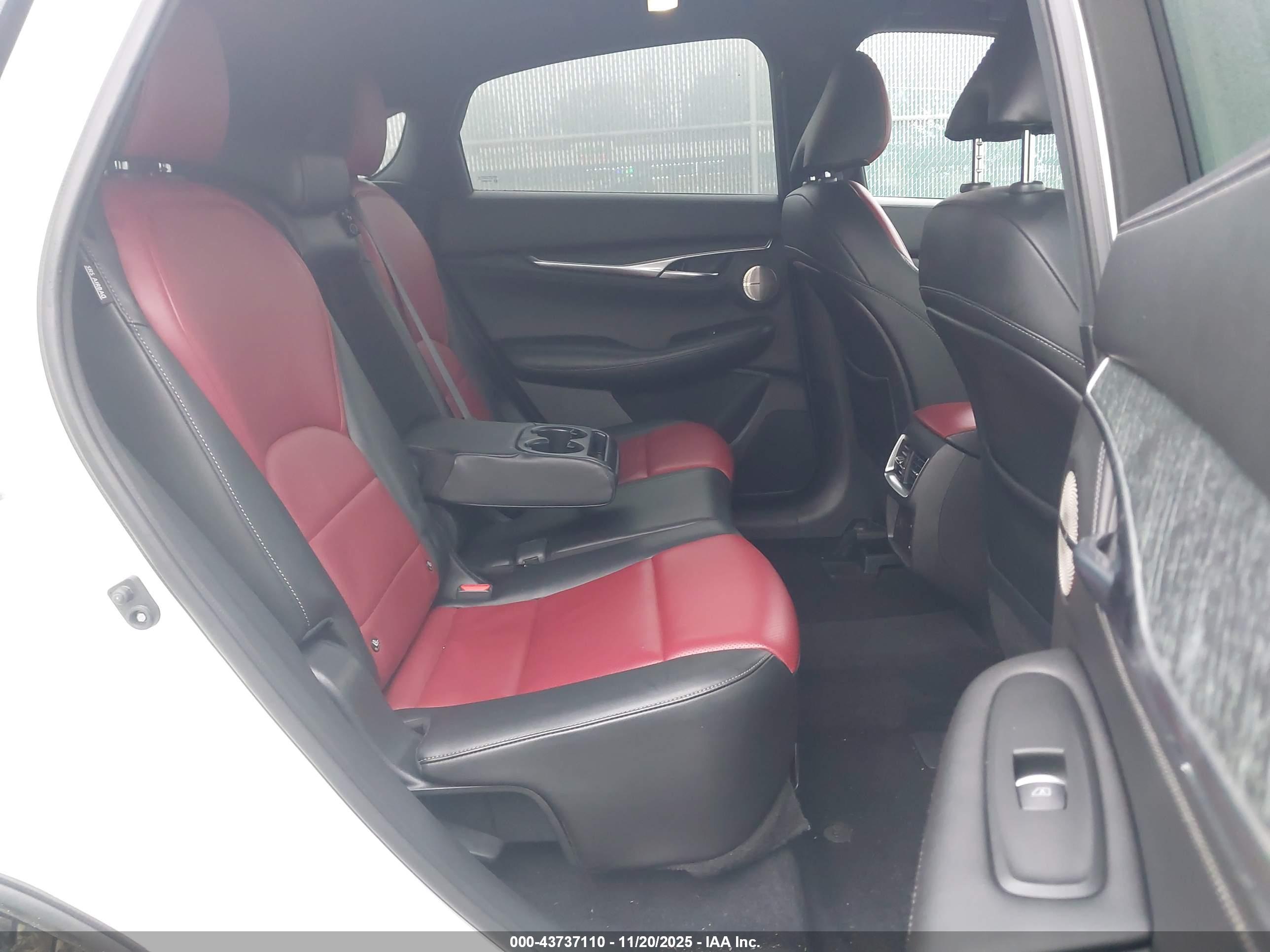 INFINITI QX55 image 8