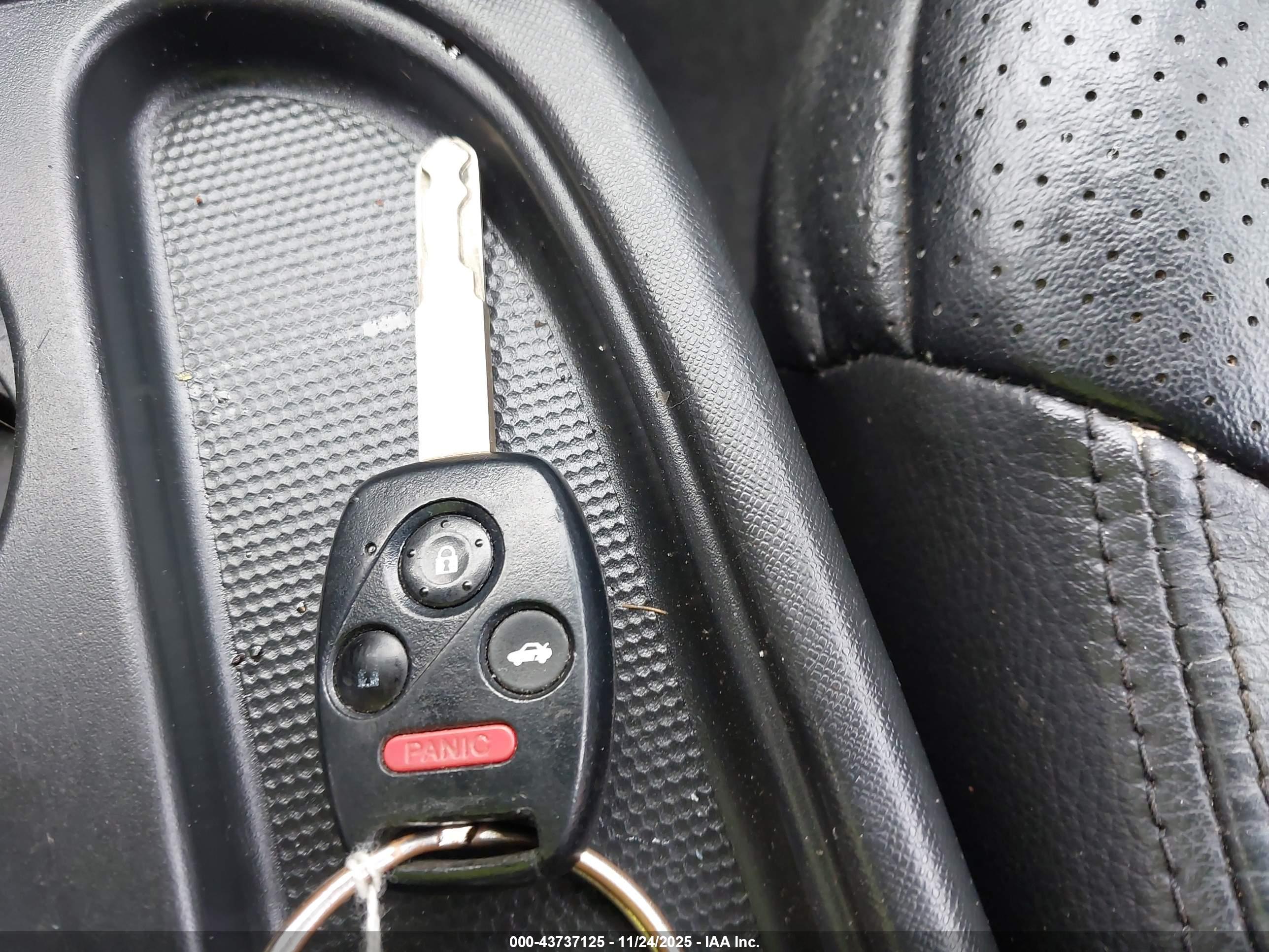 HONDA CR-V image 11