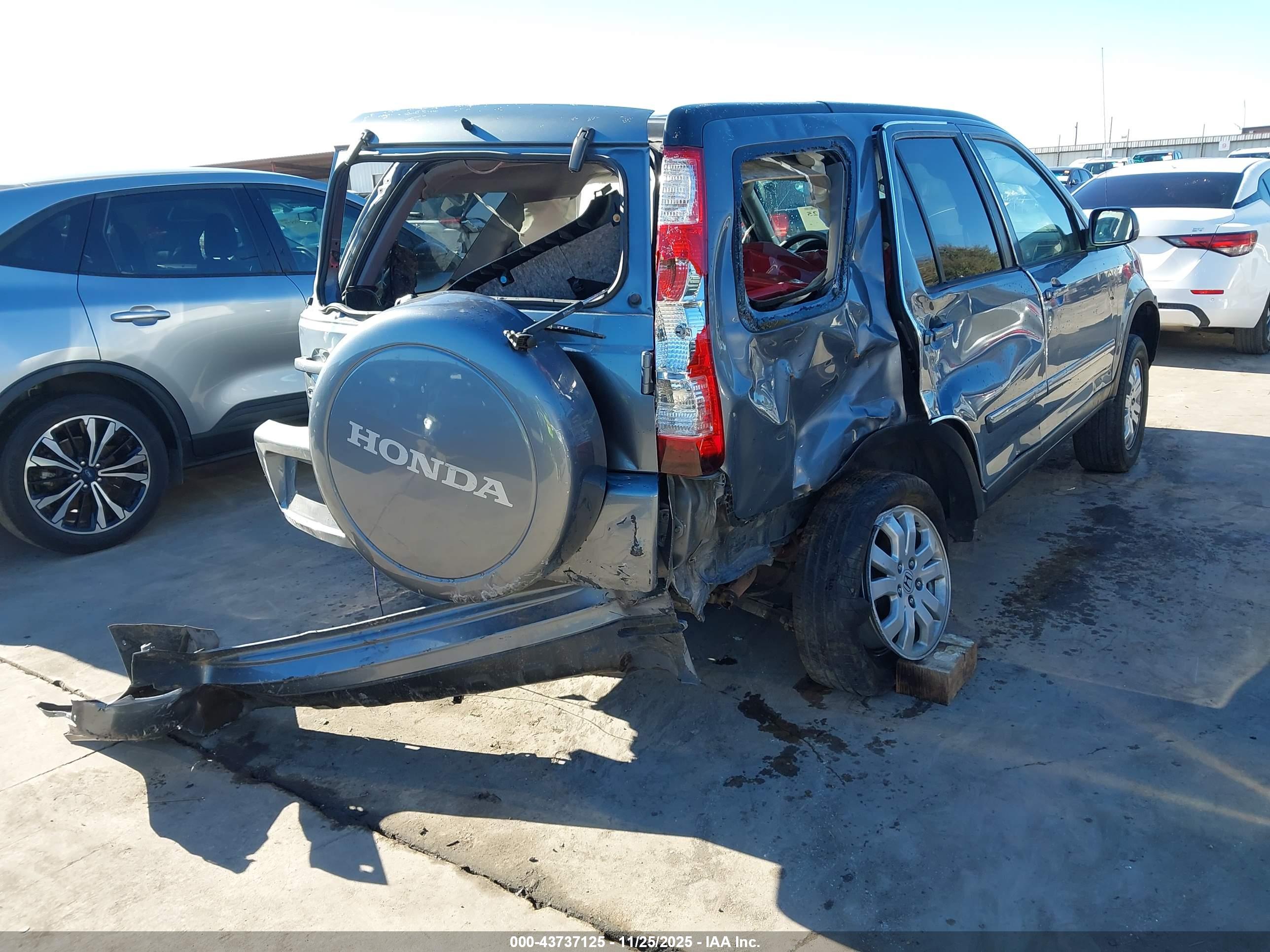 HONDA CR-V image 4