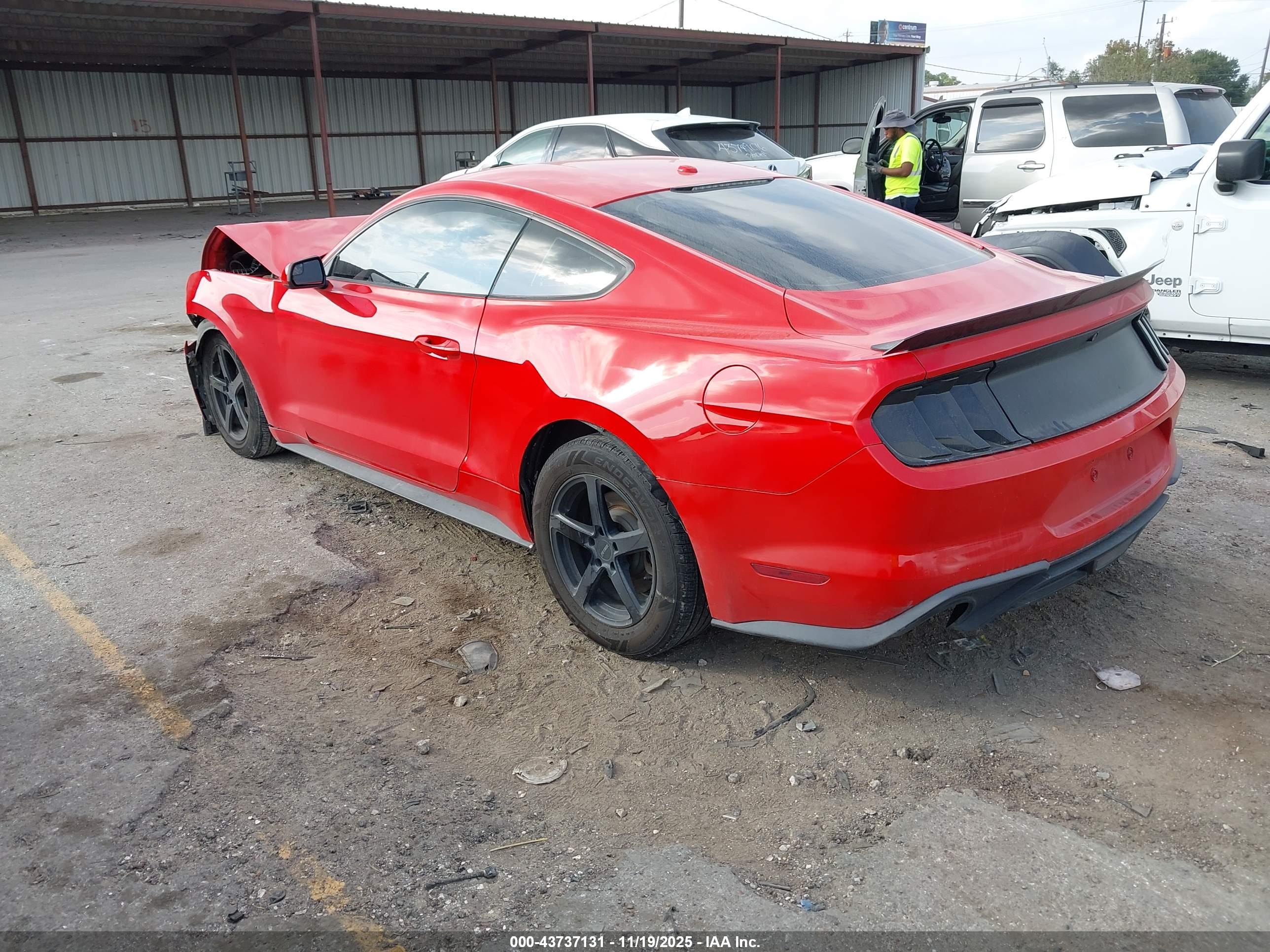 FORD MUSTANG image 3