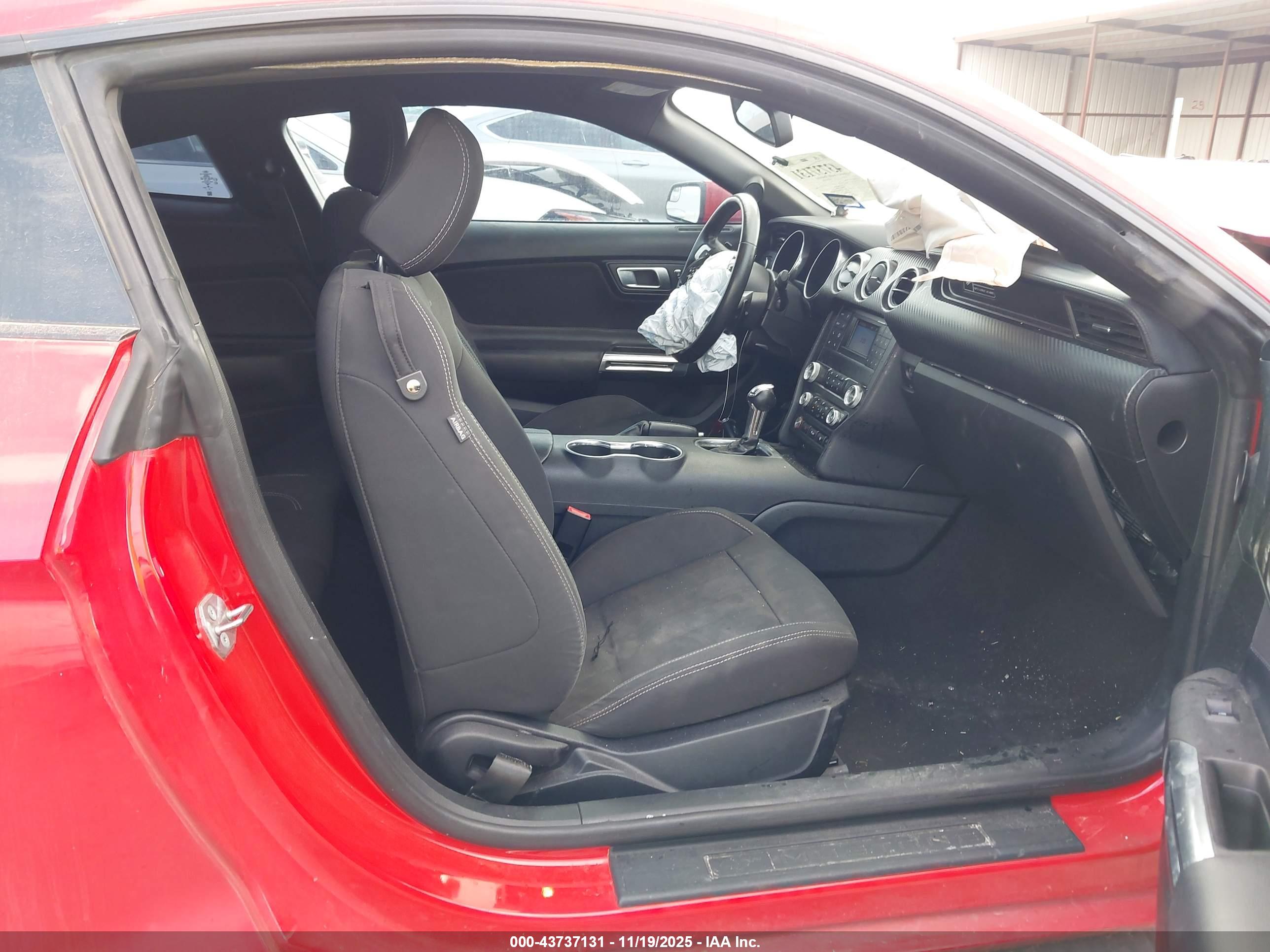 FORD MUSTANG image 5