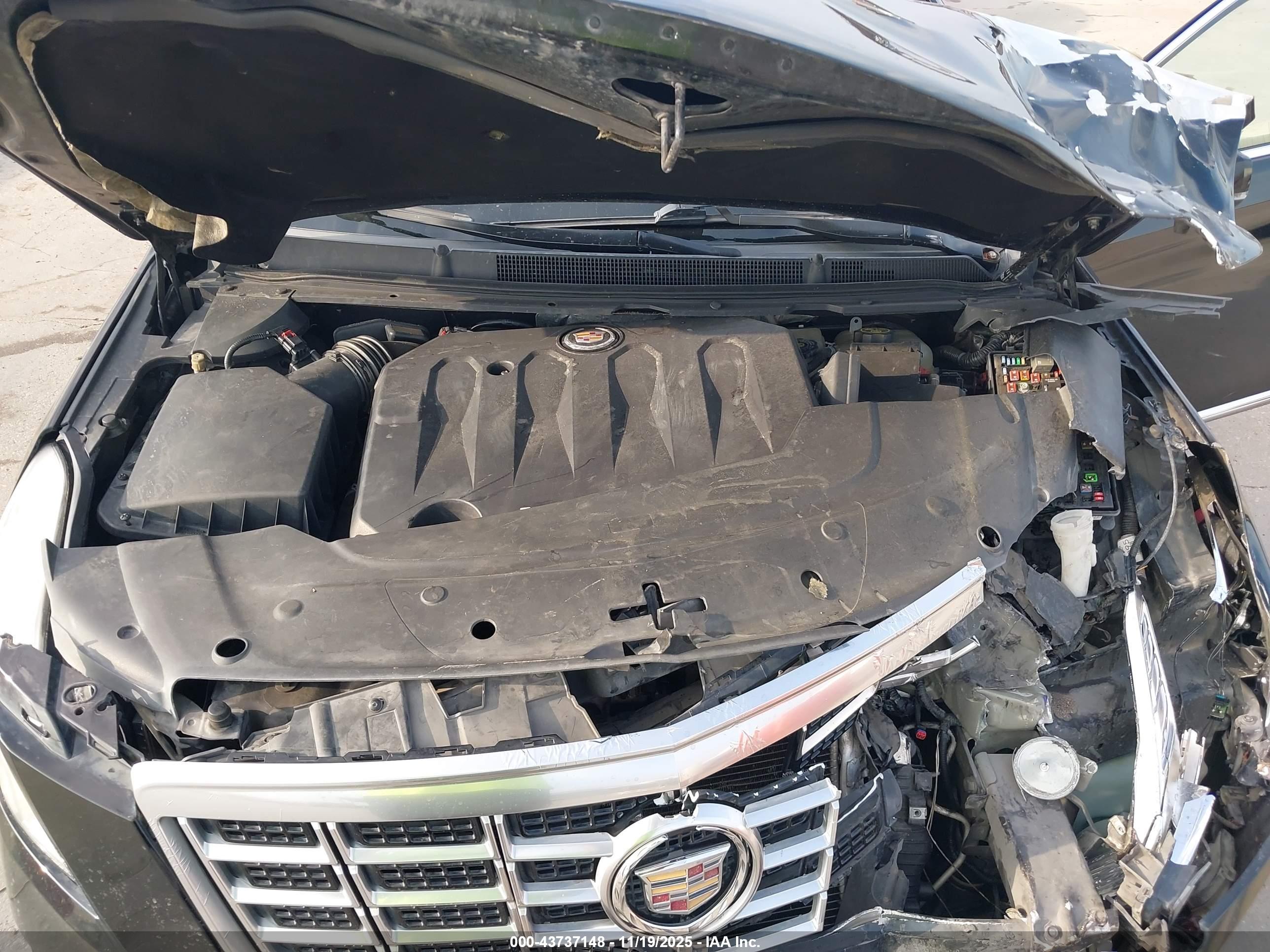 CADILLAC XTS image 10