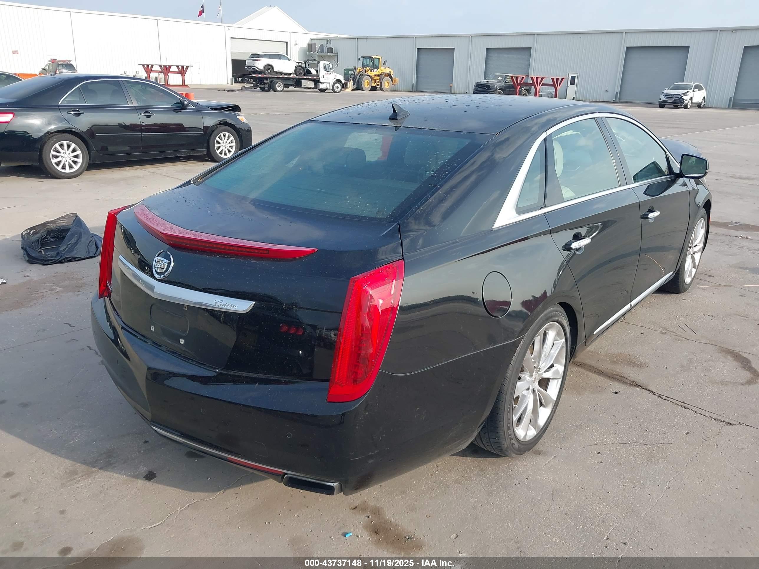 CADILLAC XTS image 4