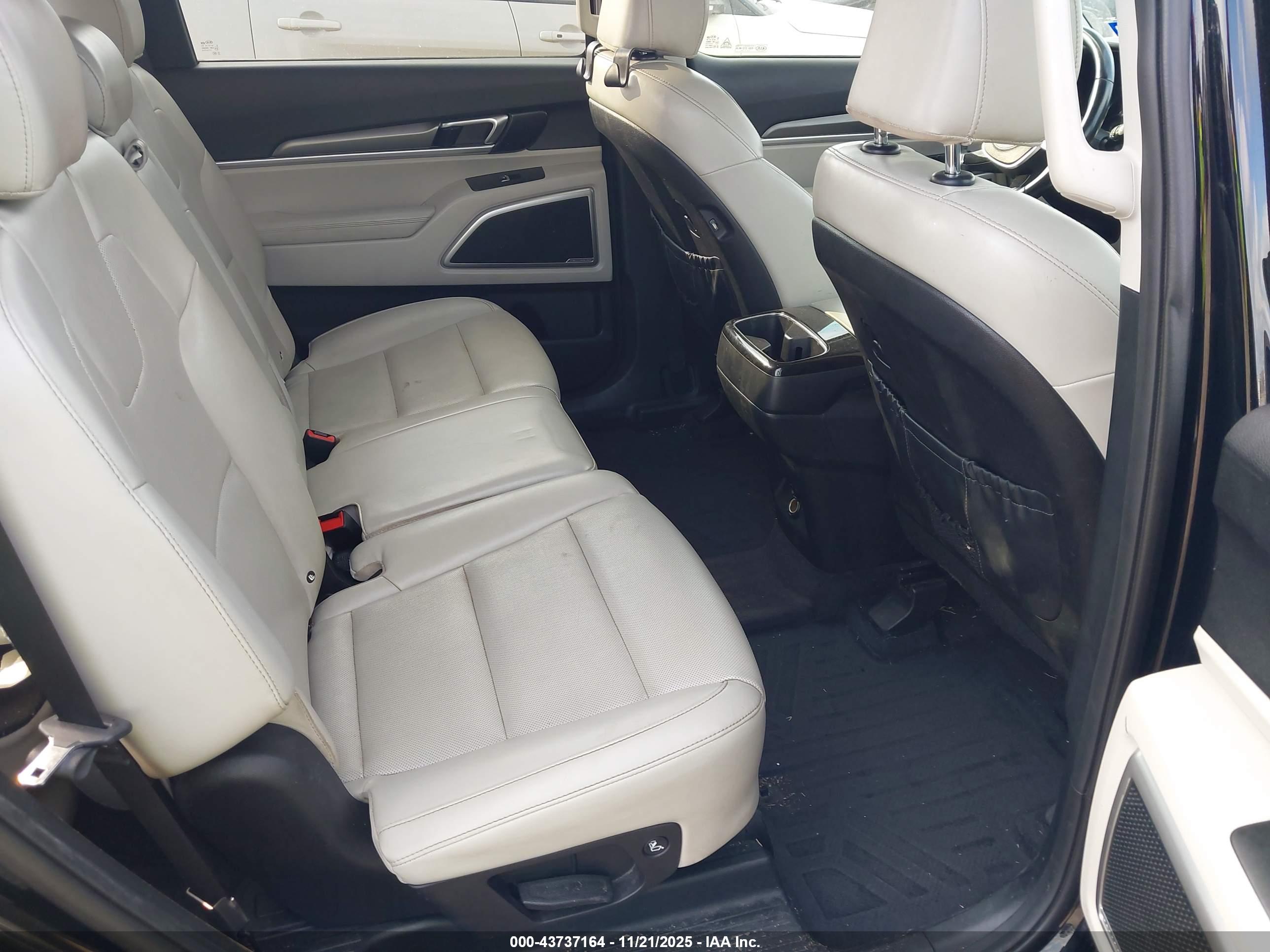 KIA TELLURIDE image 8
