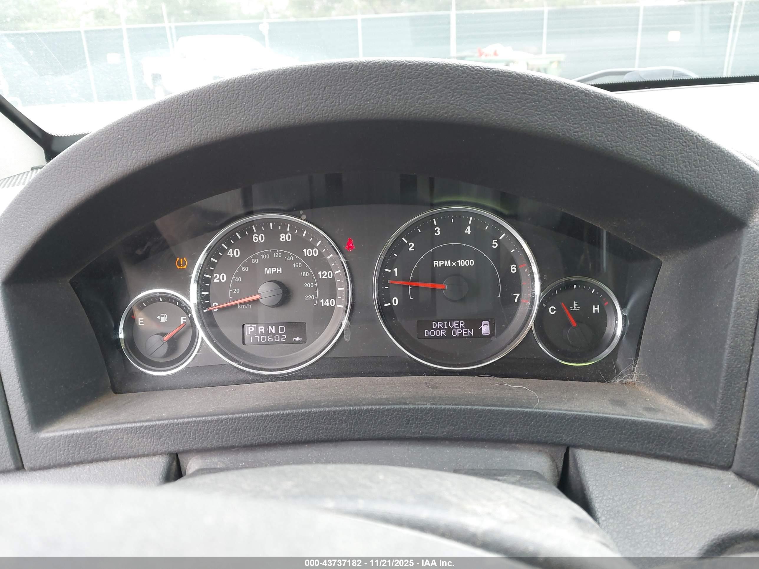 JEEP GRAND image 7