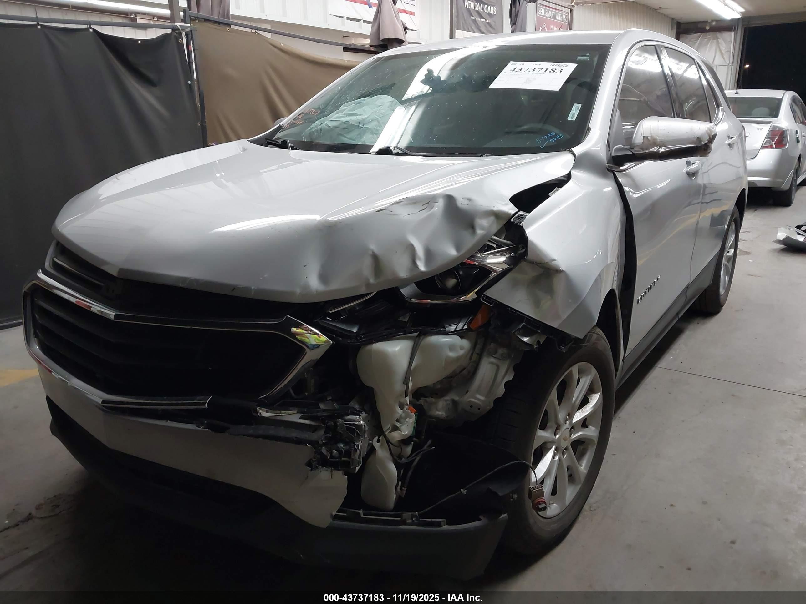 CHEVROLET EQUINOX image 2