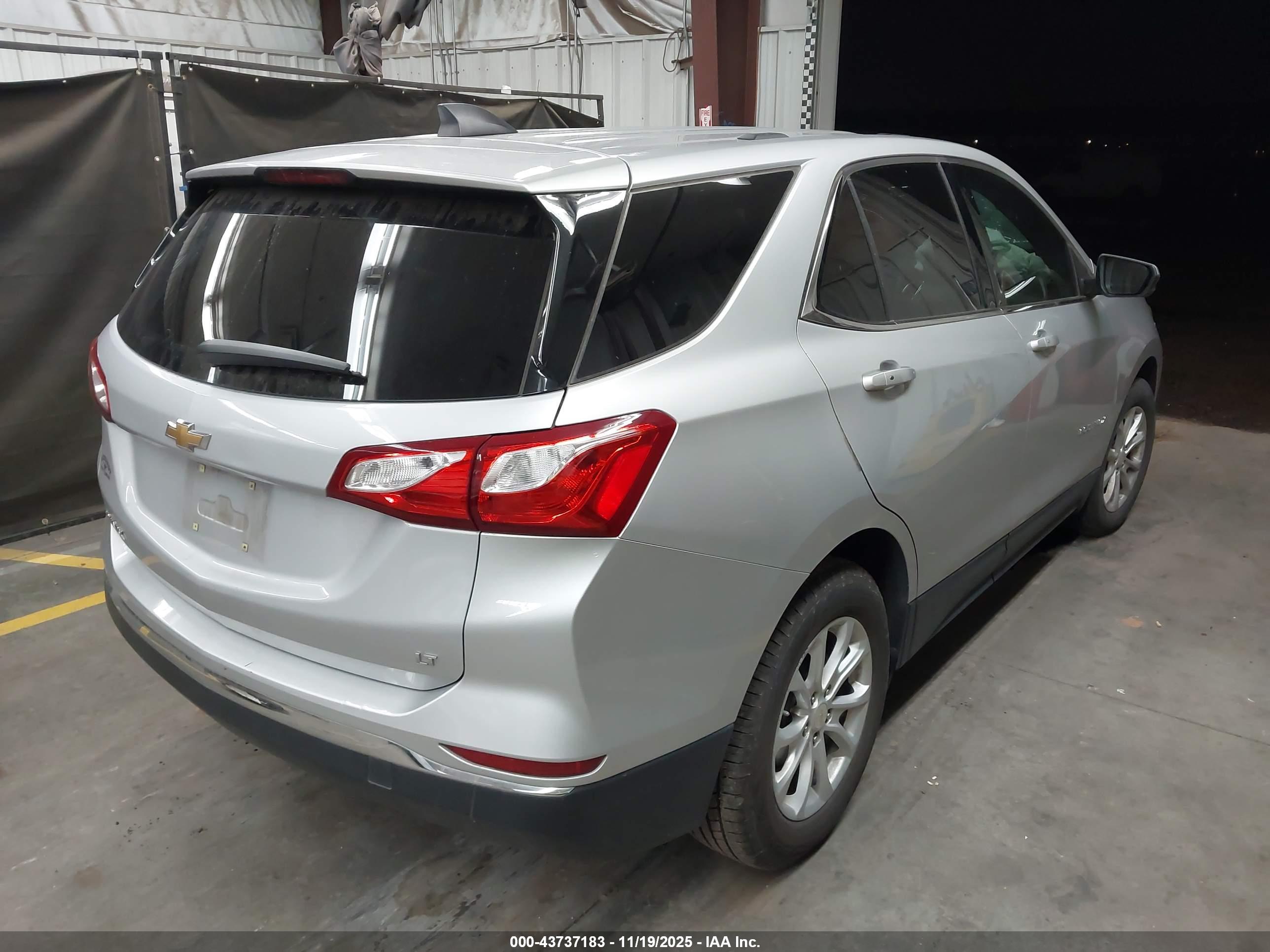 CHEVROLET EQUINOX image 4
