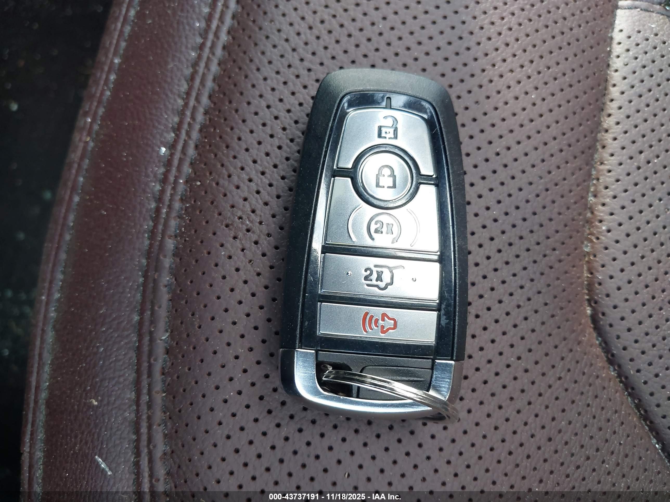 FORD EXPEDITION image 11