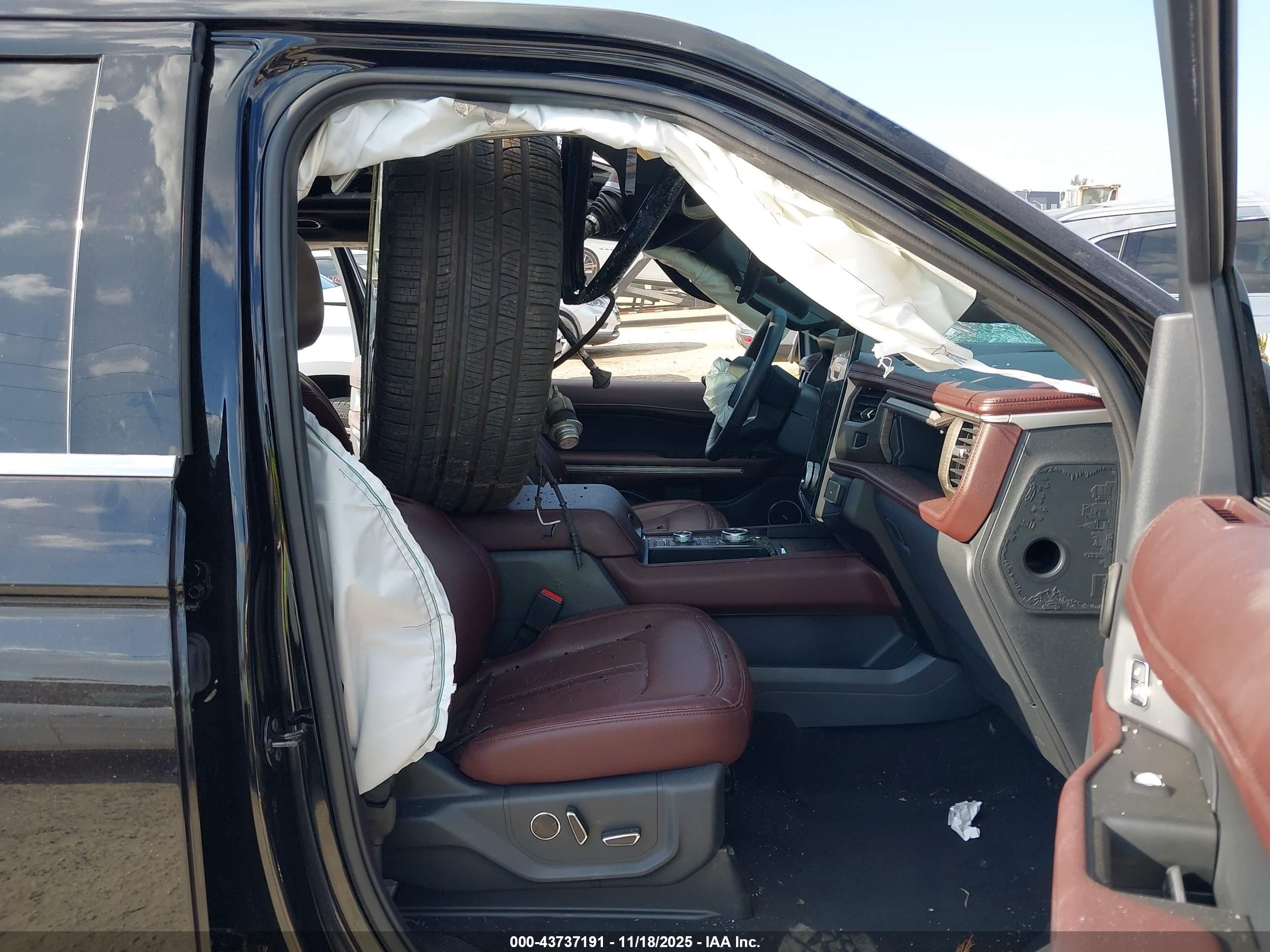 FORD EXPEDITION image 5