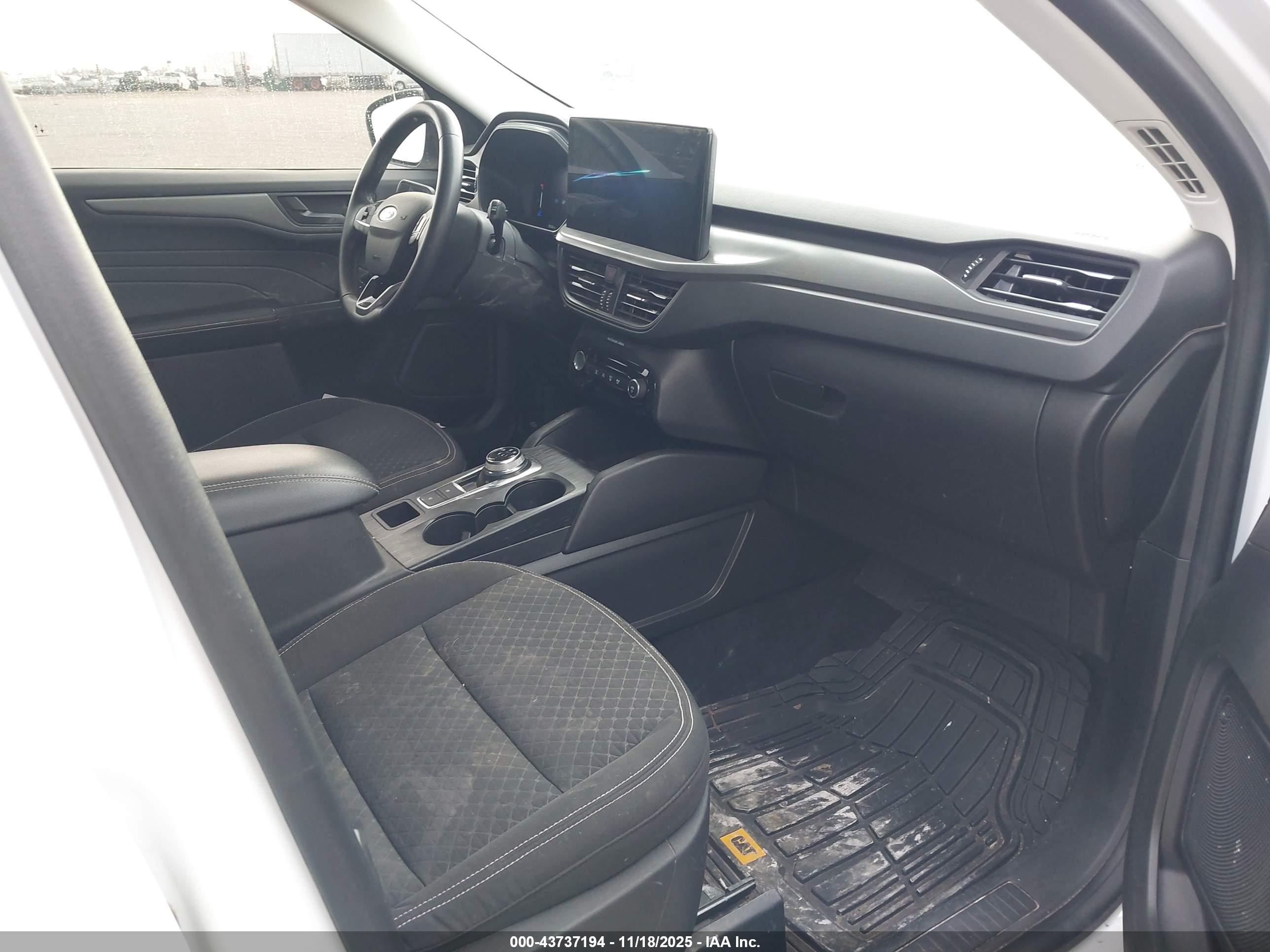 FORD ESCAPE image 5