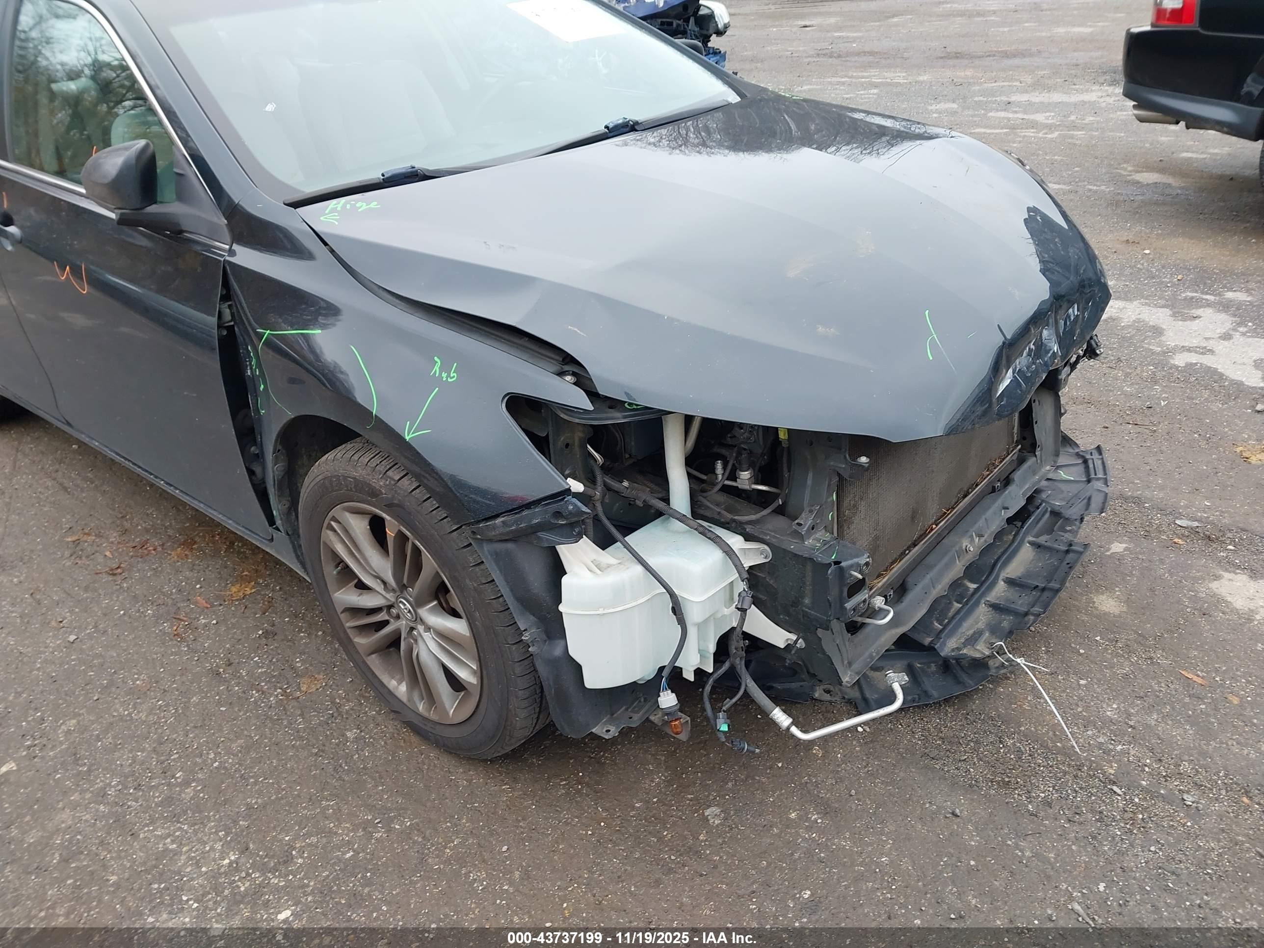 TOYOTA CAMRY image 6