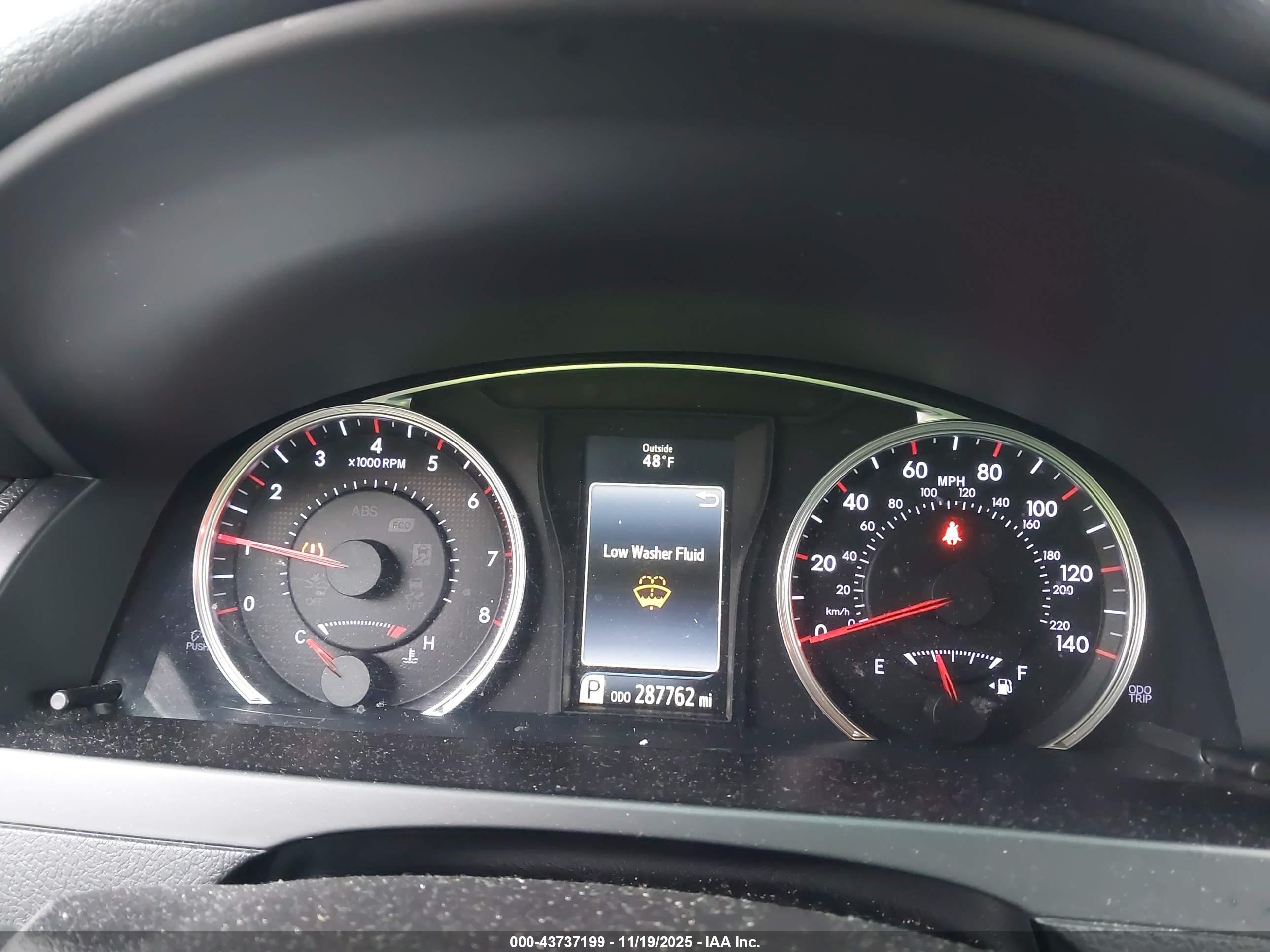 TOYOTA CAMRY image 7