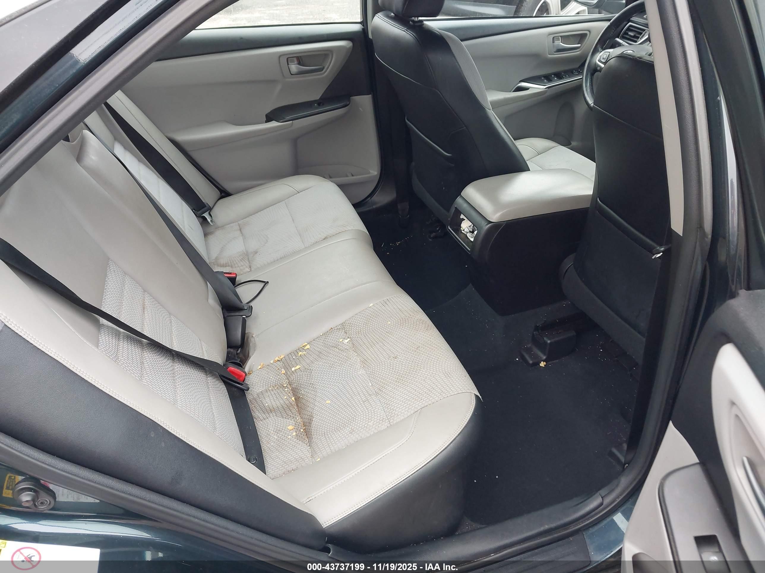 TOYOTA CAMRY image 8