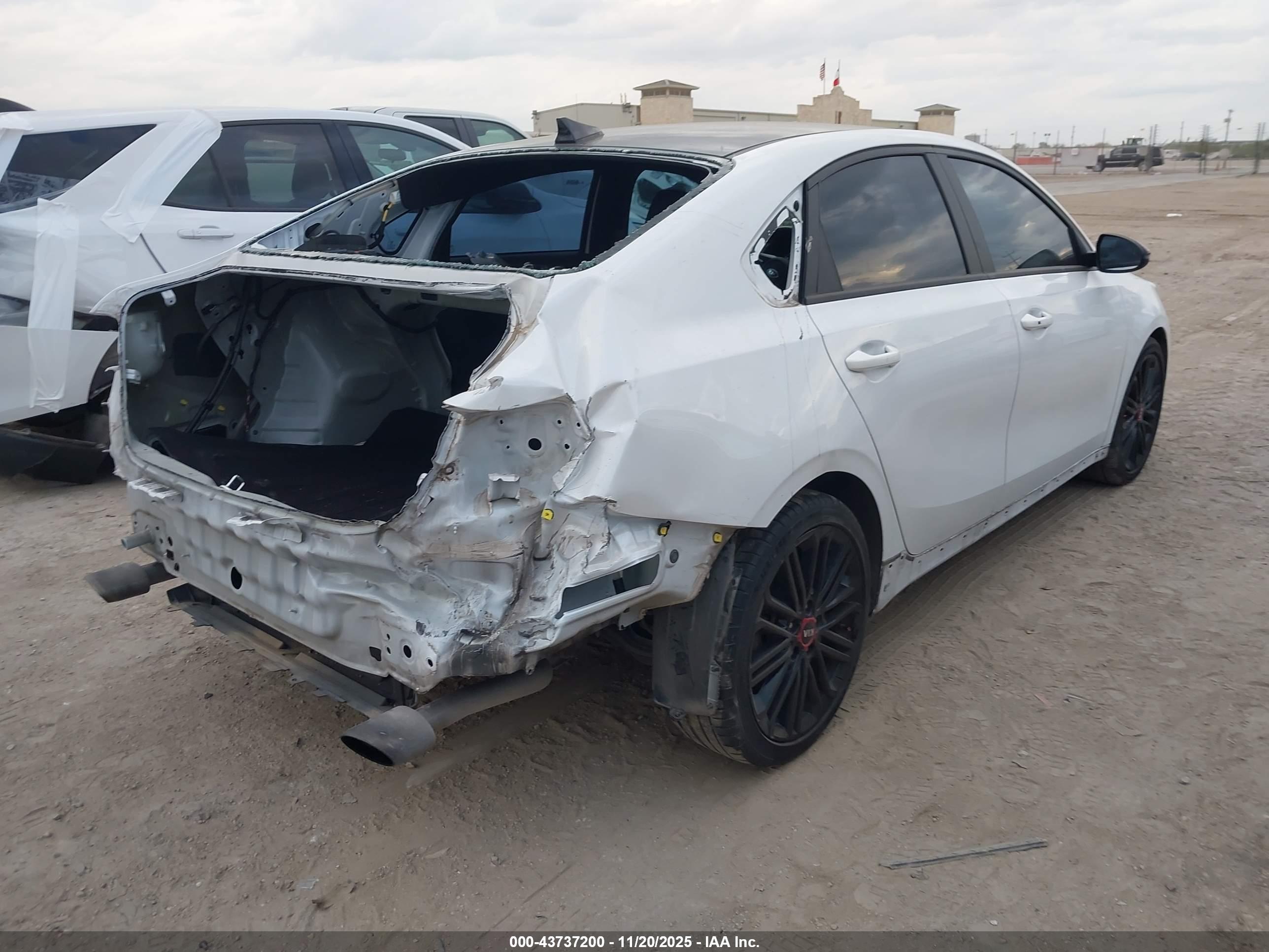 KIA FORTE image 4