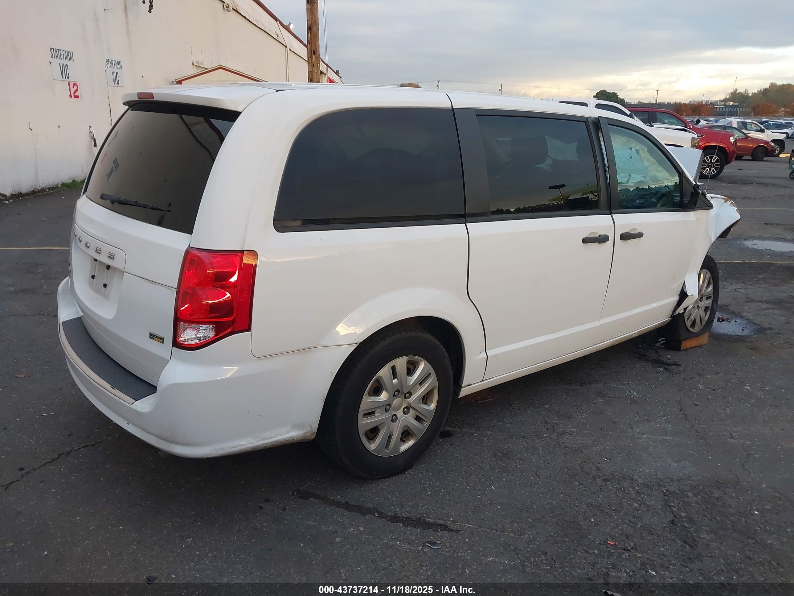 DODGE GRAND image 4